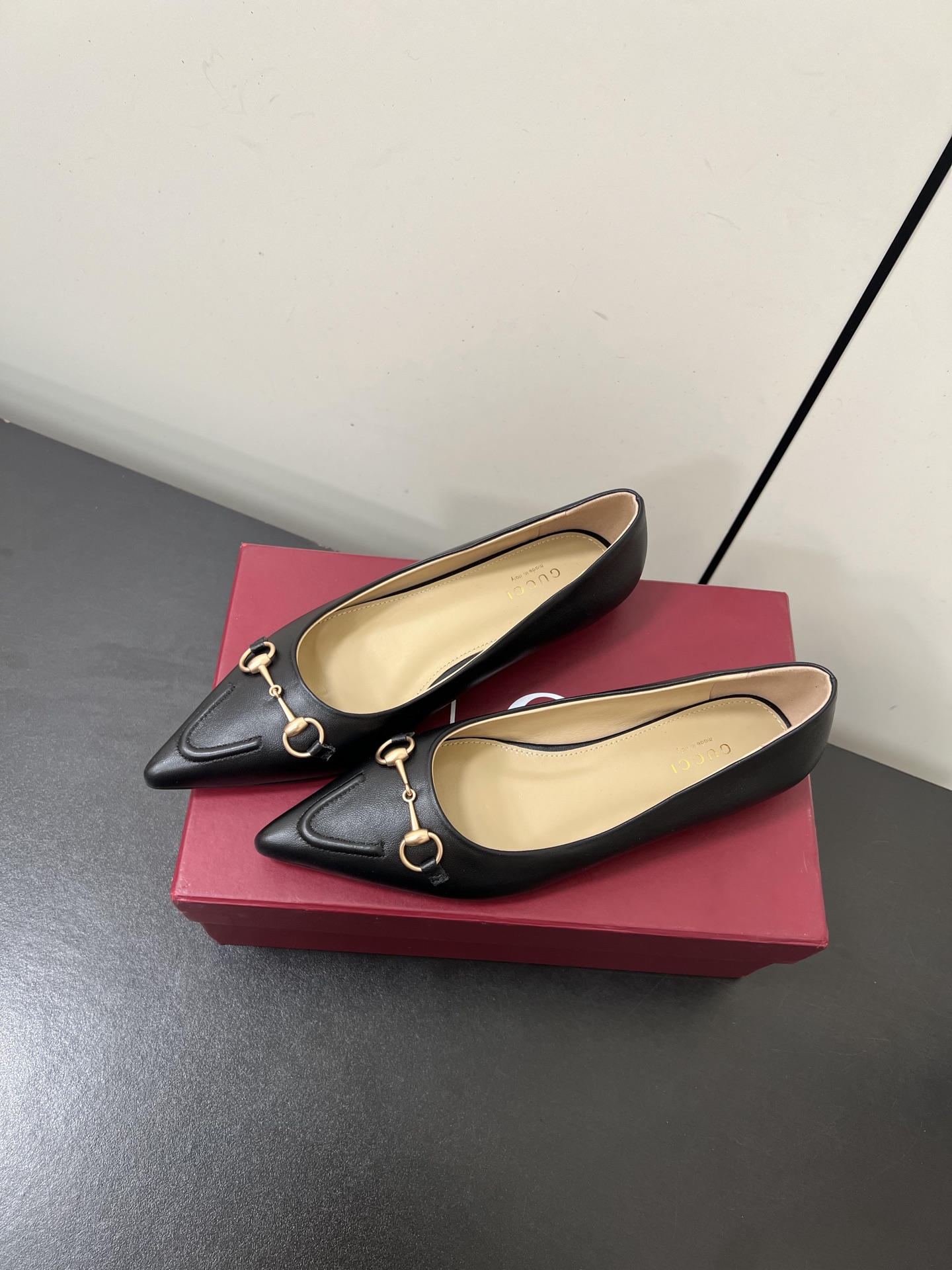 Gucci Women Shoes