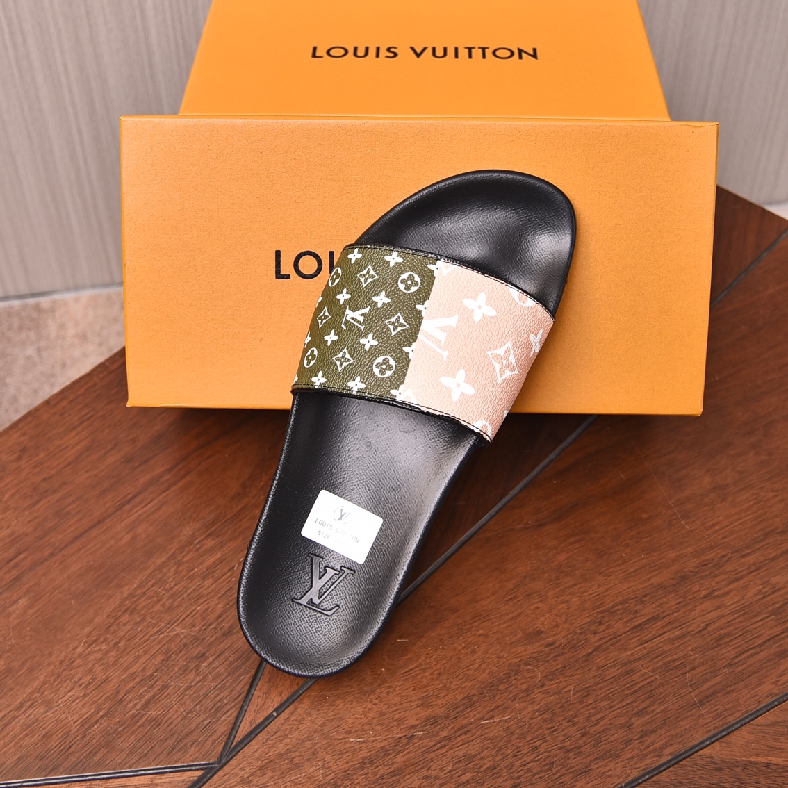 Louis Vuitton Men's Sandal: Comfortable, Relaxed Fit, Sizes 35-46 6 i1698211418 35 4