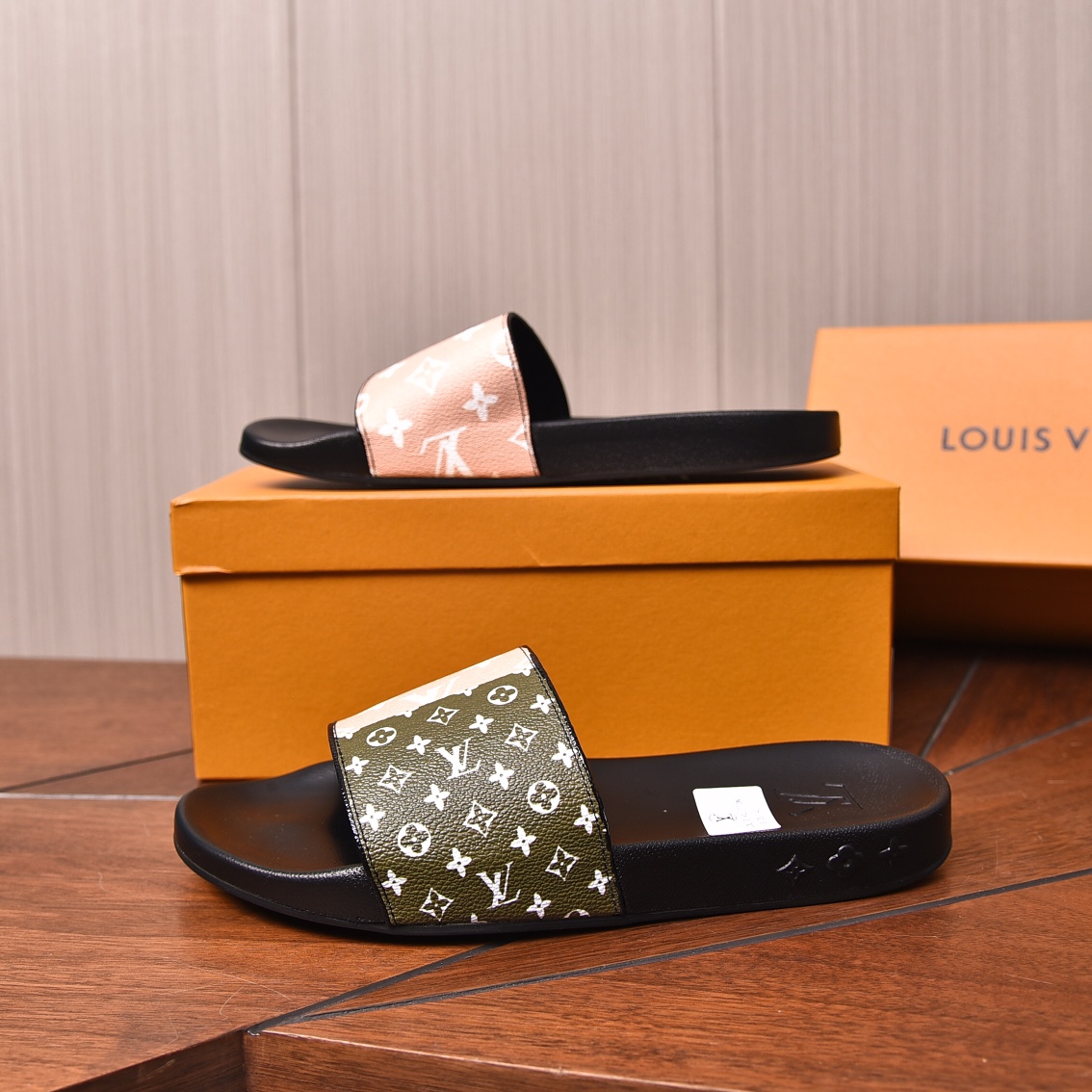 Louis Vuitton Men's Sandal: Comfortable, Relaxed Fit, Sizes 35-46 9 i1698211418 8571 7