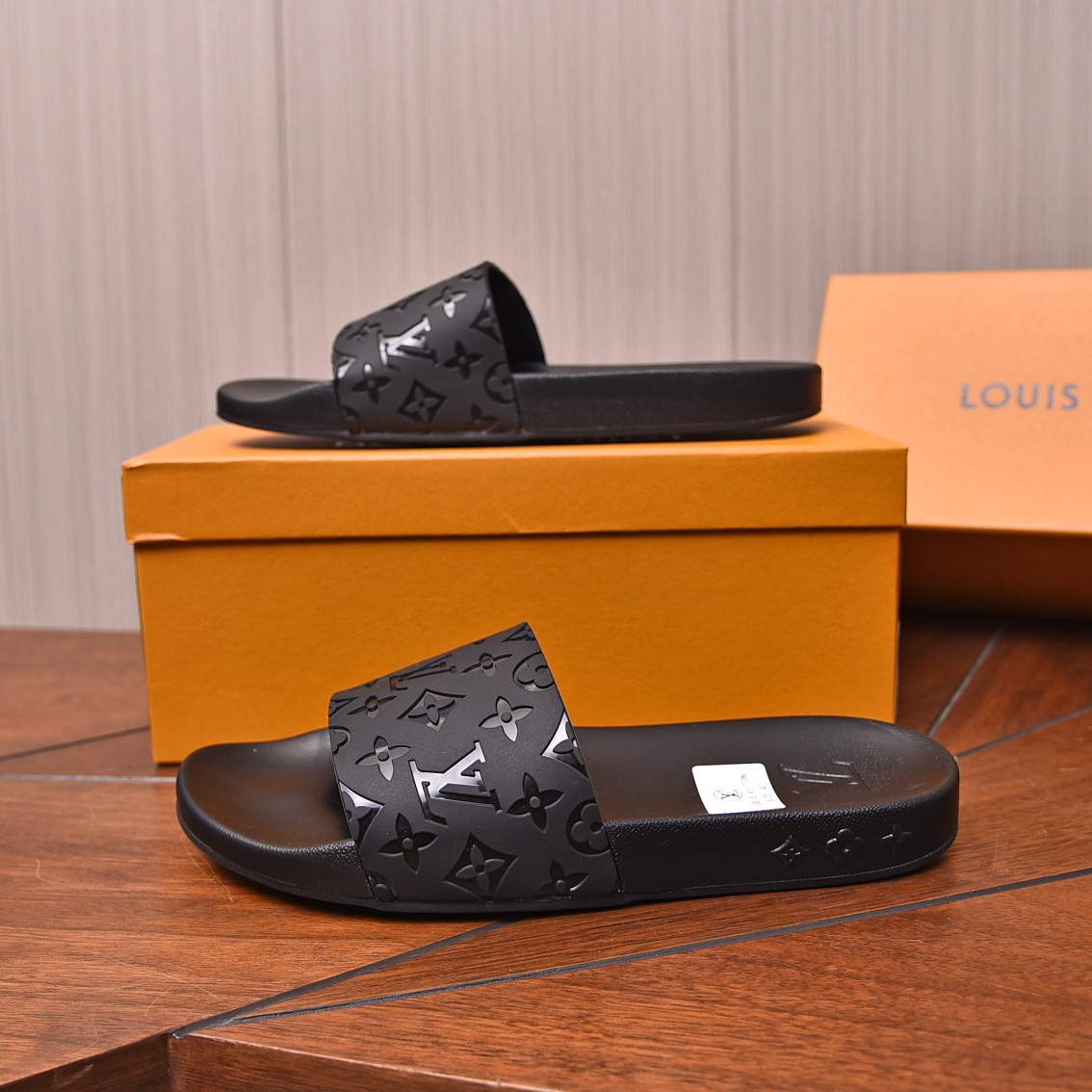Louis Vuitton Men's Black Monogram Embossed Rubber Slide Sandal Size 35-46 5 i1698211666 2370 3
