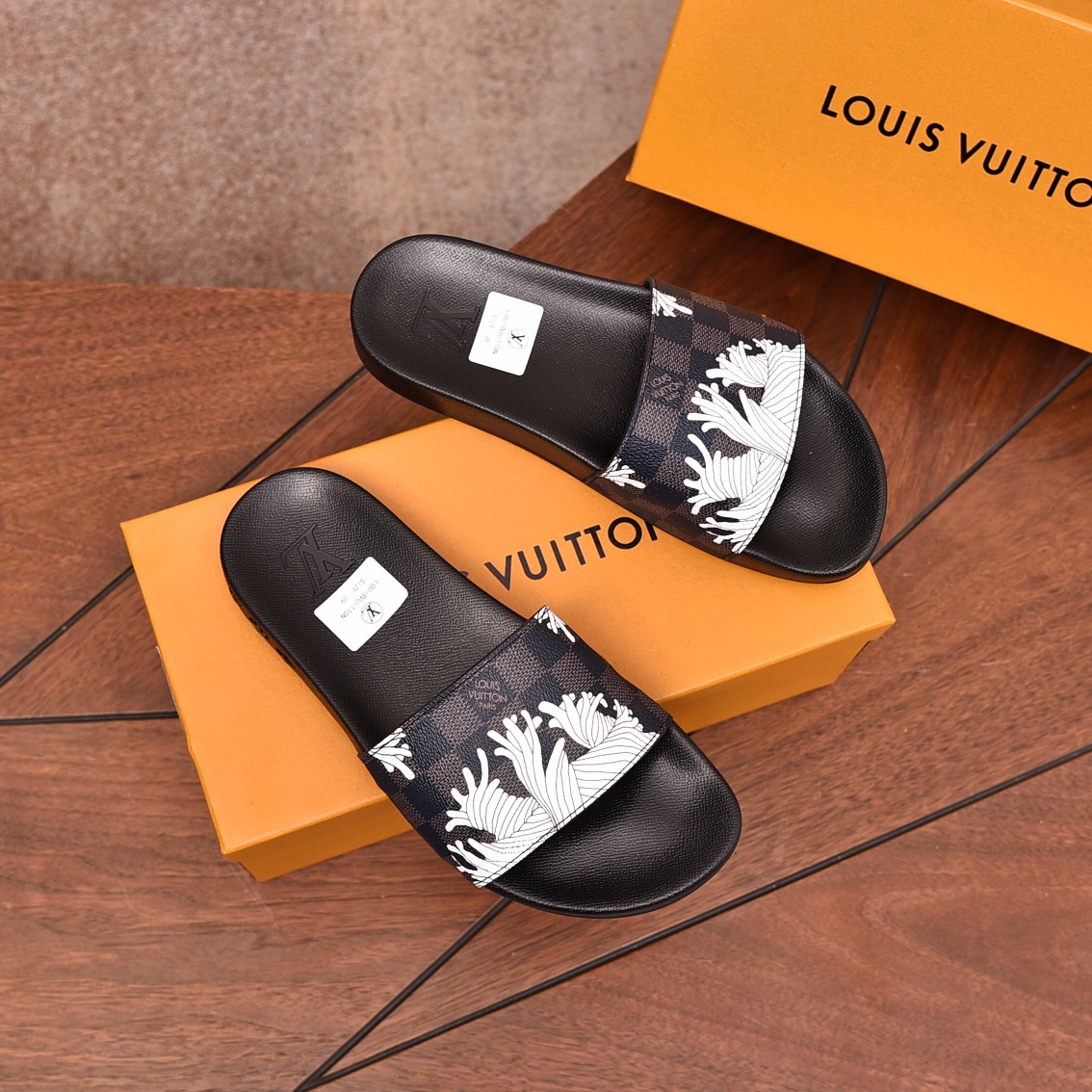 Louis Vuitton Men's Luxury Slides | Stylish and Comfortable | Size 35-46 4 i1708099001 3021 7