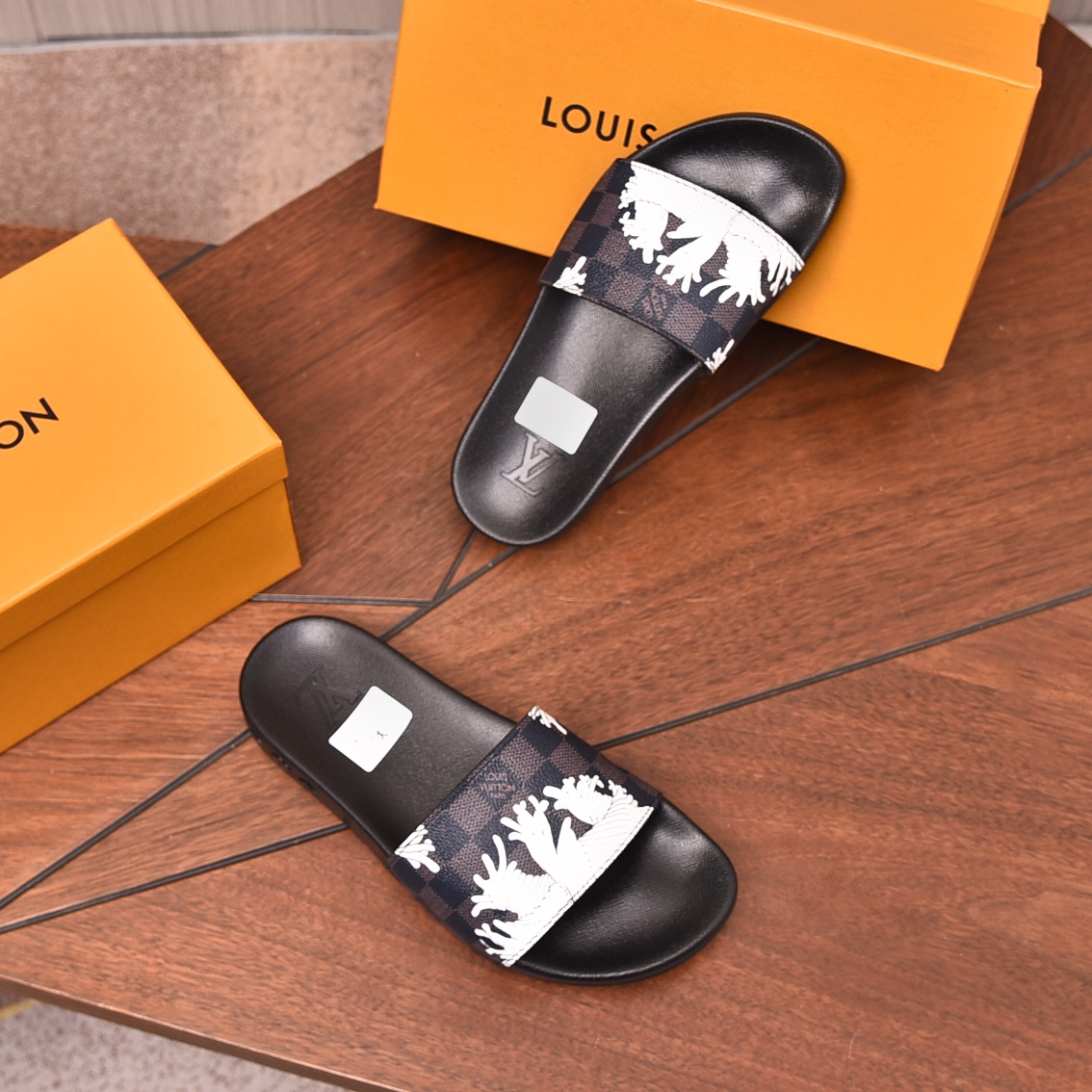 Louis Vuitton Men's Luxury Slides | Stylish and Comfortable | Size 35-46 5 i1708099001 5972 5