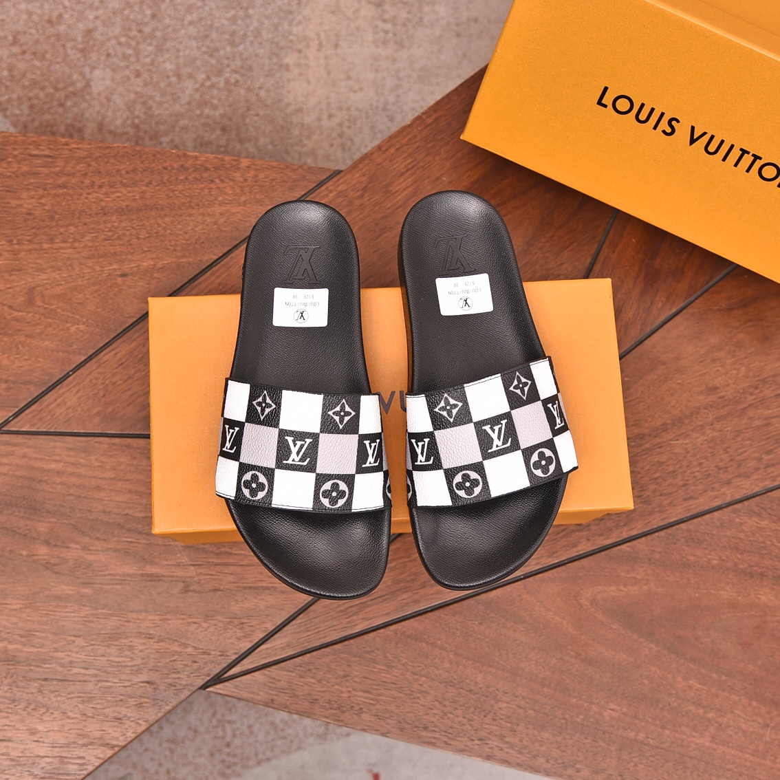 Louis Vuitton Men's Luxury Slides | Comfortable & Stylish | Size 35-46 2 i1708099208 9135 0