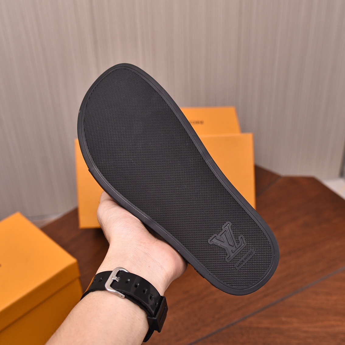 Louis Vuitton Men's Monogrammed Black Slides Sandals Slip-Ons 8 i1708099364 1311 0