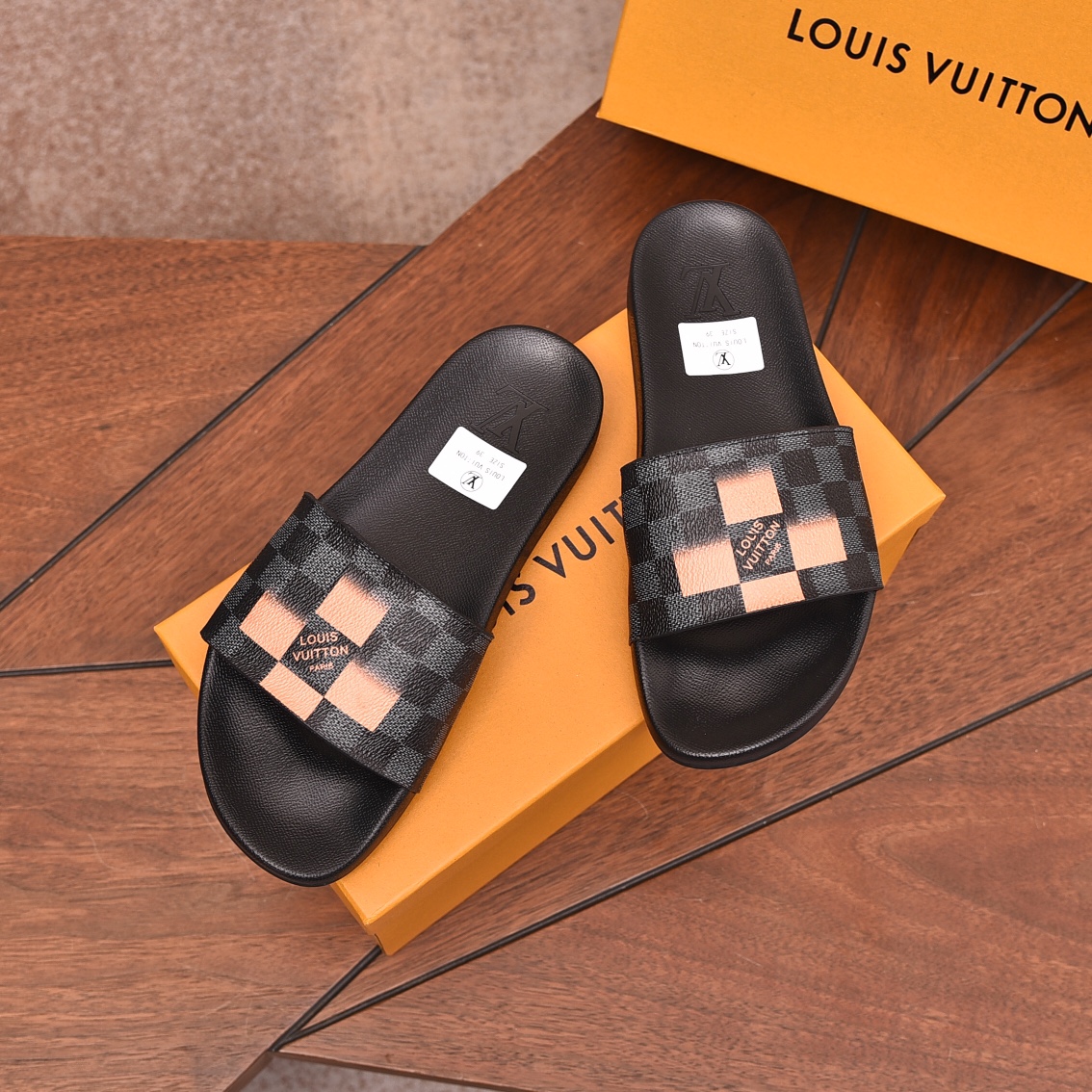 Louis Vuitton Men's Luxury Slides, Casual & Comfortable, Sizes 35-46 3 i1708099685 9474 2