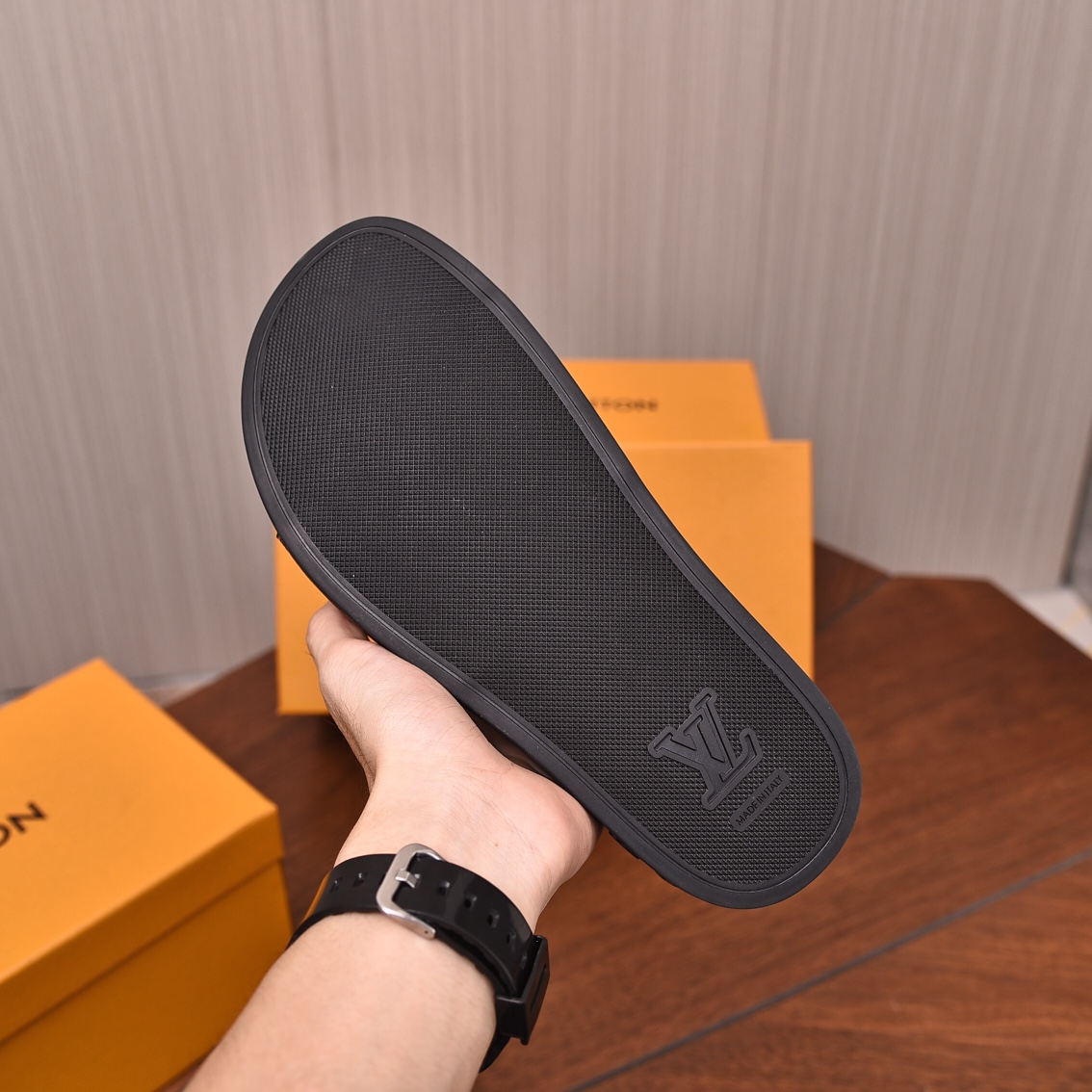 Louis Vuitton x Supreme Men's Casual Comfortable Slides Sandals 8 i1708100093 8792 2