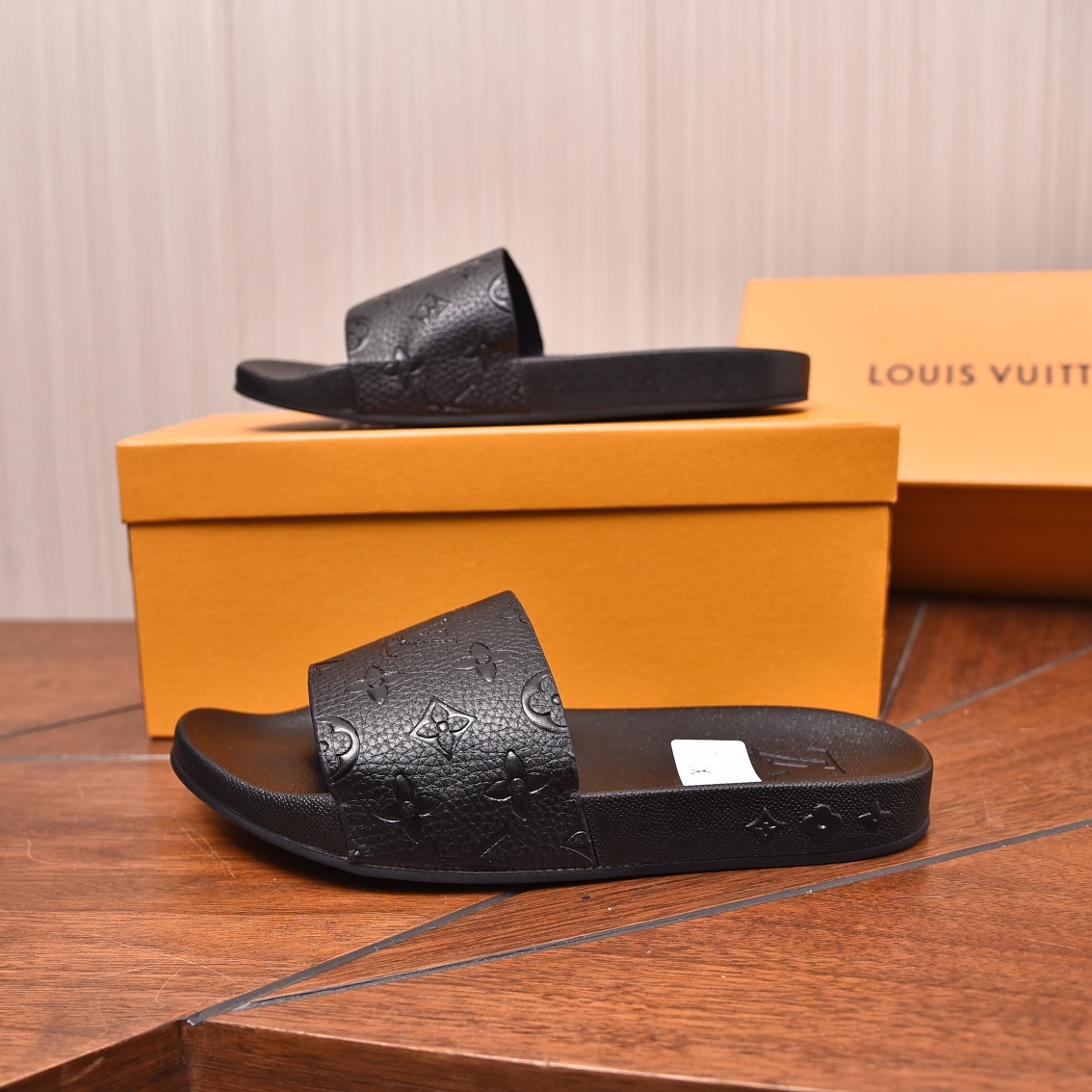 Louis Vuitton Men's Monogram Embossed Leather Slide Sandals - Comfortable 7 i1708100155 572 0