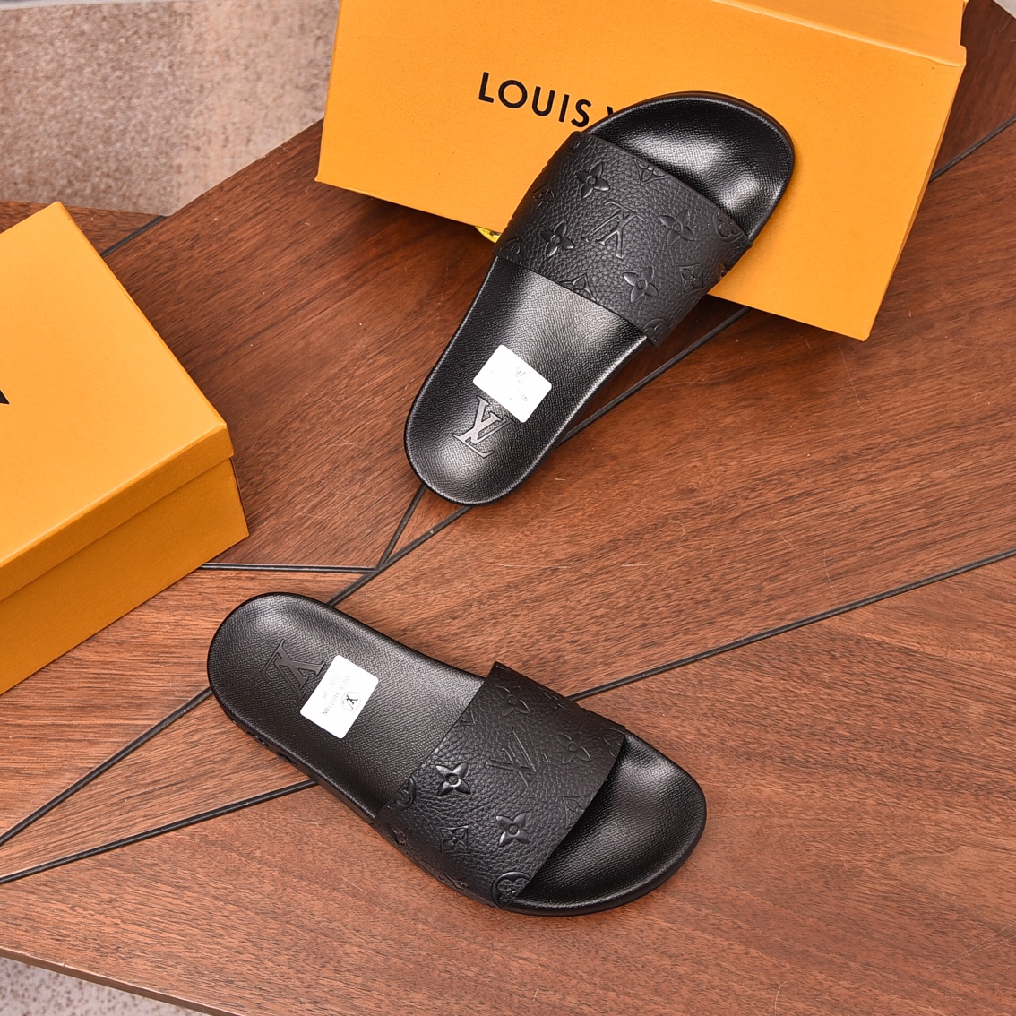 Louis Vuitton Men's Monogram Embossed Leather Slide Sandals - Comfortable 5 i1708100163 8981 0