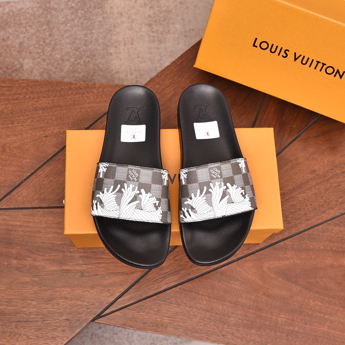 Louis Vuitton Men's Casual Comfortable Slides Sandals, Size 35-46 2 i1708100310 4221 0