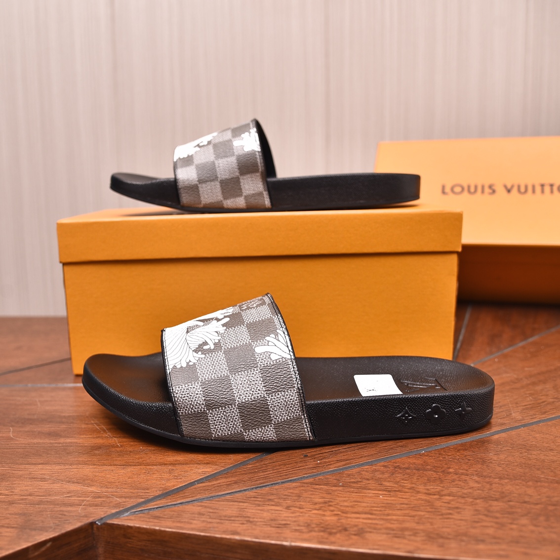 Louis Vuitton Men's Casual Comfortable Slides Sandals, Size 35-46 7 i1708100311 1503 0
