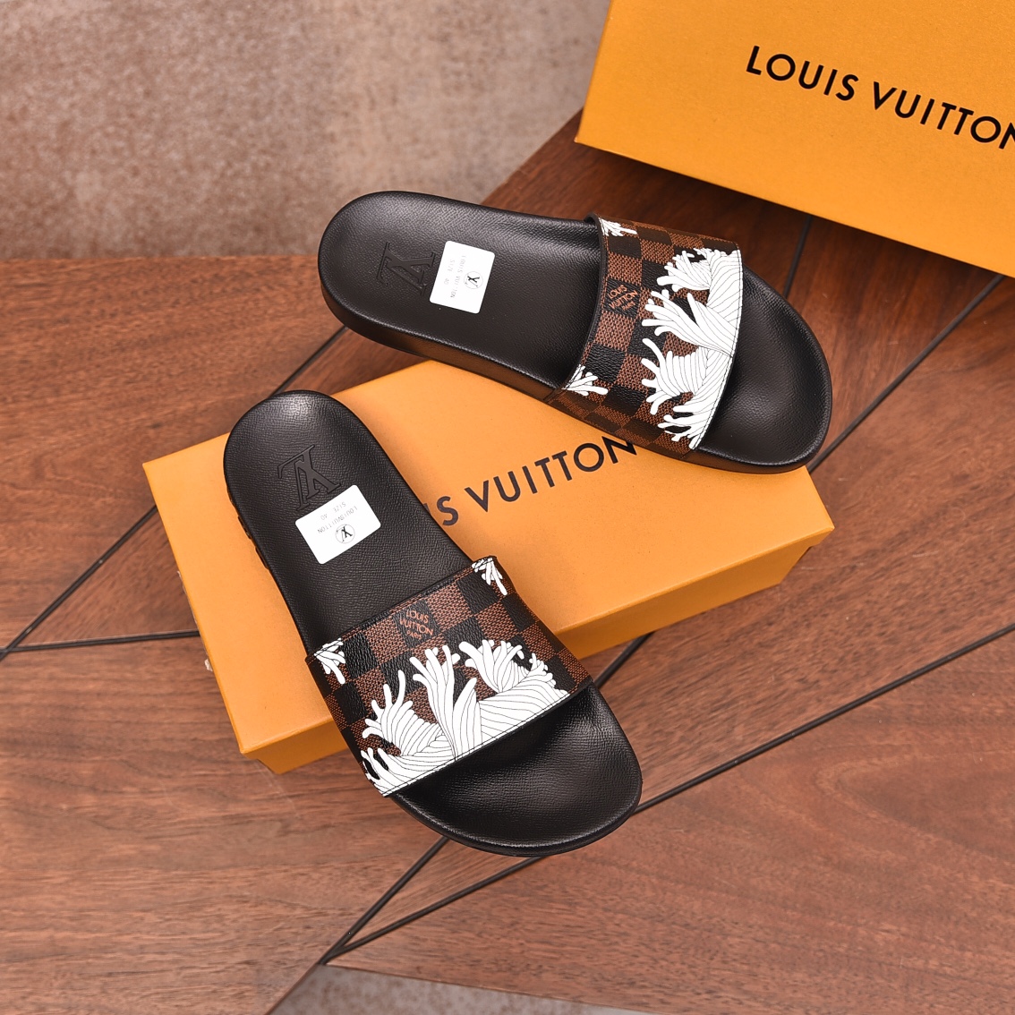 Louis Vuitton Men's Luxury Slides - Comfortable & Stylish - Size 35-46 4 i1708100389 2988 3