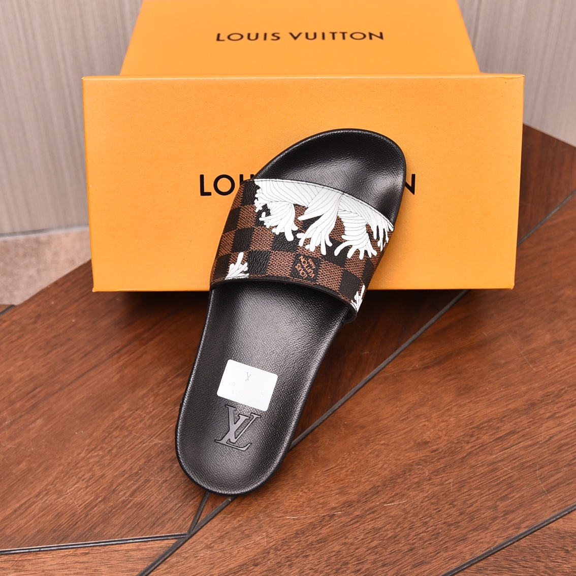 Louis Vuitton Men's Luxury Slides - Comfortable & Stylish - Size 35-46 6 i1708100390 3142 8