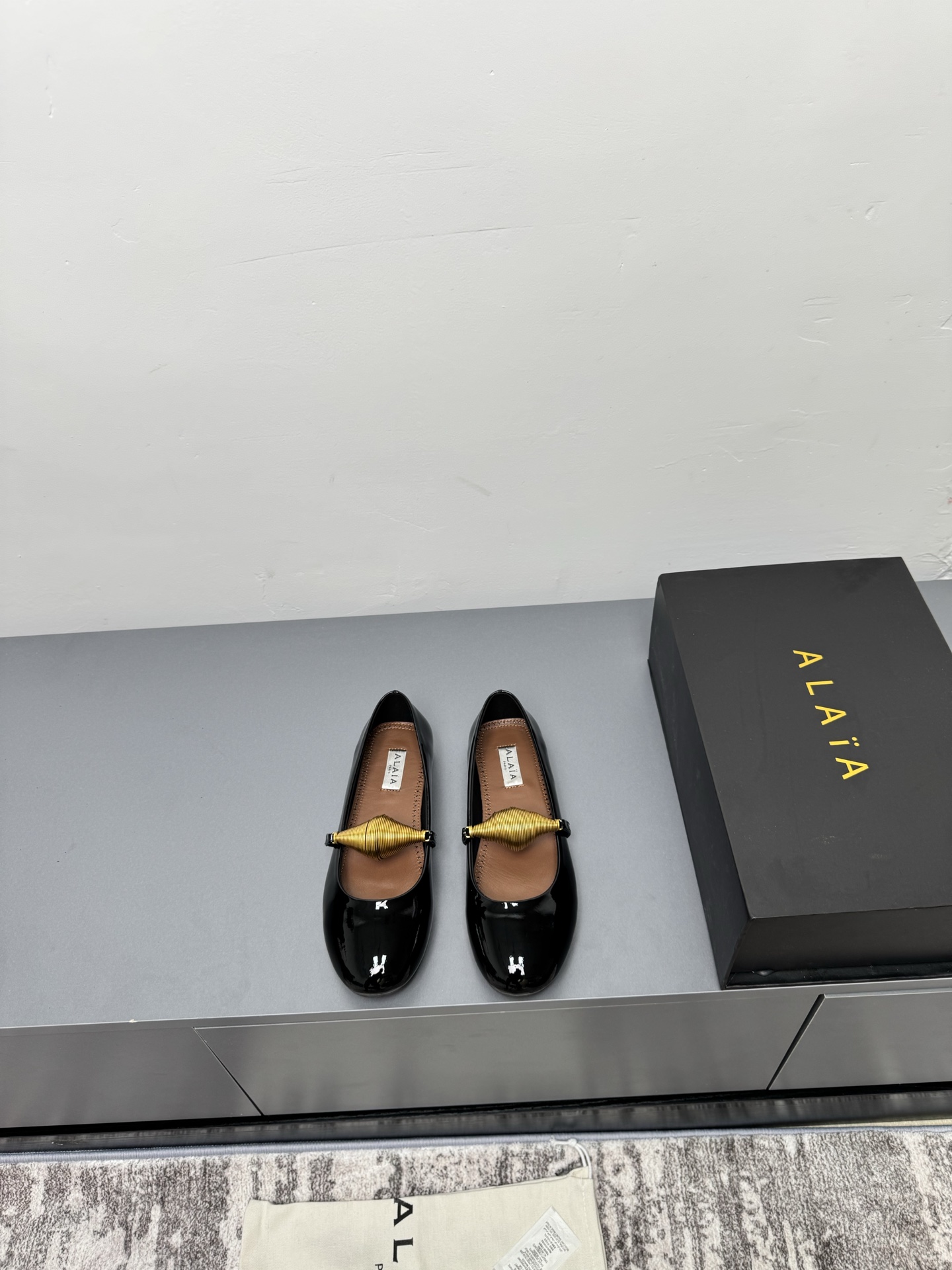 NO:265405,2025 counter new catwalk ALAIA｜G781 French high-end first-line high-end high-end brand new style S-shaped wedge sandals/semi-touch super fairy —————————————————————————————————————————————————————————————————————————————————————————————————————————————————————————————————————————————————————————————————————————————————————————————————————————————————————————————————————————————————————————————————————————————————————————————————————————————————————————————————————————————————————————————————————————————————————————————————————————————————————————————————————————————————————————————————————————198609092025专柜新款走秀款ALAIA｜G781法国高端一线高定品牌 新款造型s型坡跟凉鞋/半拖超仙女 —————————————— AzzedineAlaia:时尚界最后的手艺人 只忠于展现女性身体曲线的裁剪之王 始创于1979年的品牌Alaia 一直主售时装感十足的型格女鞋 鞋面漆皮 内里羊皮 鞋底原版真皮大底 码数35-42（40.41.42定制） 包装Alaia原版包装,乐福鞋,alaia,loafers,sandals,sheepskin,Leather soles,Women's Shoes