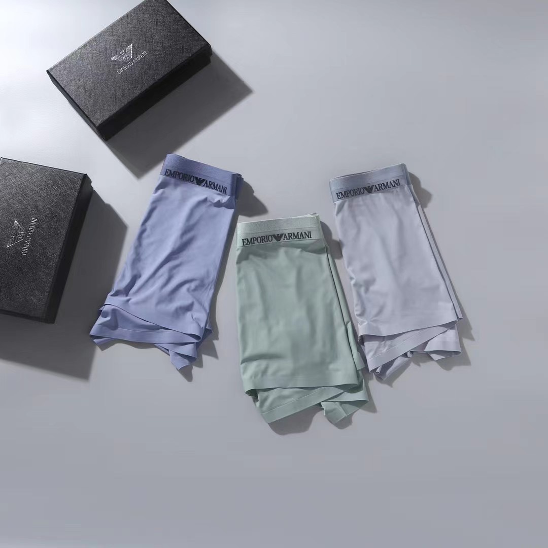 新品！ARMANI 阿玛尼 原单品质，时尚速干按摩裤 锦纶冰丝无缝切割工艺 科学配 82.5%锦纶+17