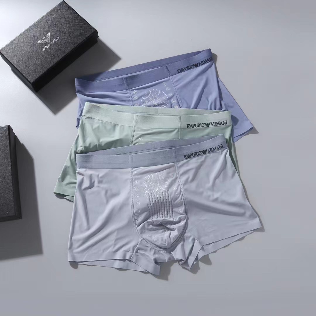 新品！ARMANI 阿玛尼 原单品质，时尚速干按摩裤 锦纶冰丝无缝切割工艺 科学配 82.5%锦纶+17