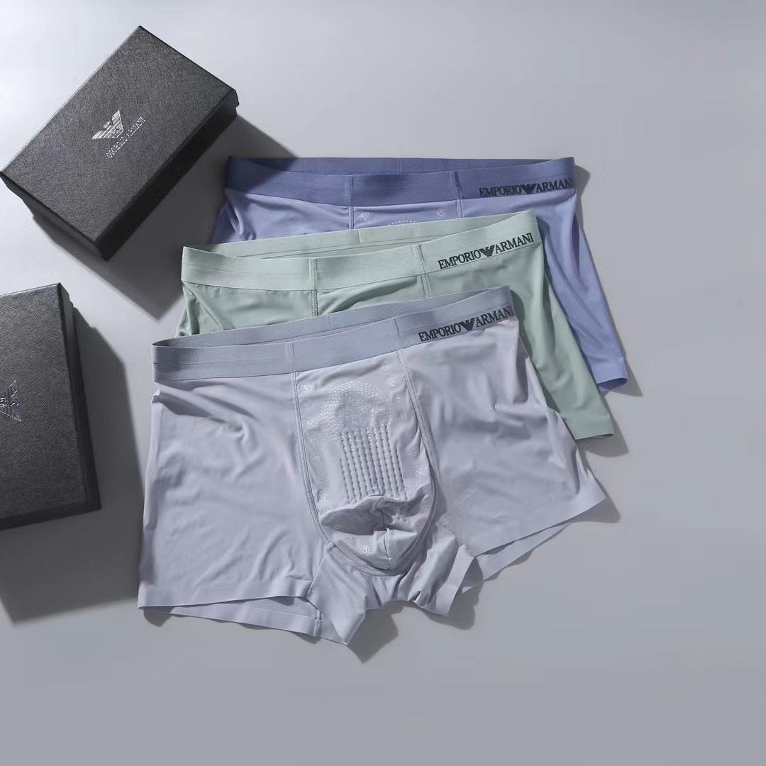 新品！ARMANI 阿玛尼 原单品质，时尚速干按摩裤 锦纶冰丝无缝切割工艺 科学配 82.5%锦纶+17