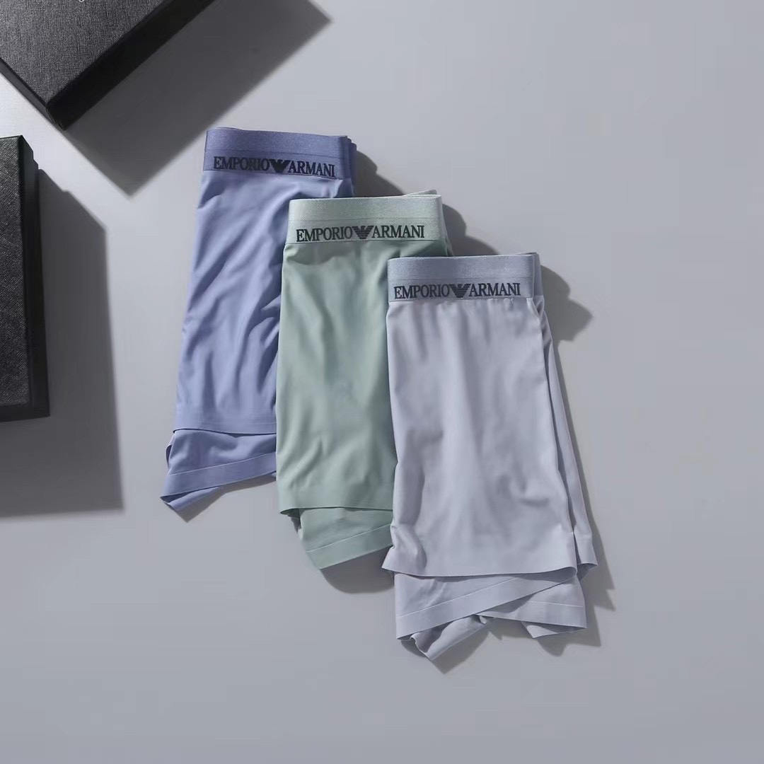 新品！ARMANI 阿玛尼 原单品质，时尚速干按摩裤 锦纶冰丝无缝切割工艺 科学配 82.5%锦纶+17