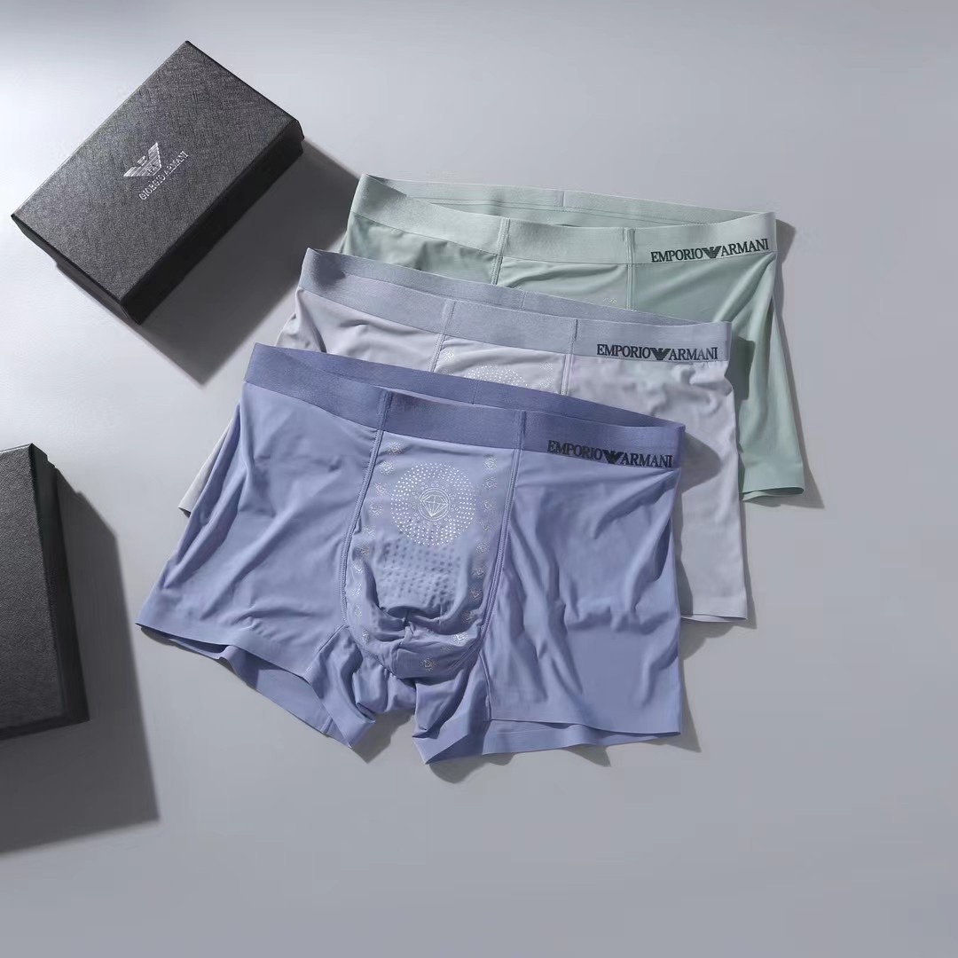 新品！ARMANI 阿玛尼 原单品质，时尚速干按摩裤 锦纶冰丝无缝切割工艺 科学配 82.5%锦纶+17