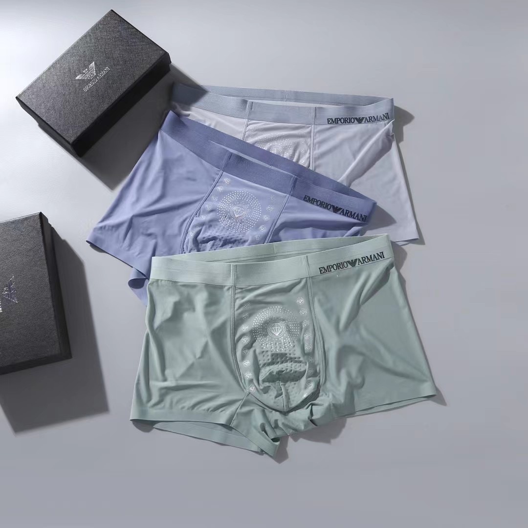 新品！ARMANI 阿玛尼 原单品质，时尚速干按摩裤 锦纶冰丝无缝切割工艺 科学配 82.5%锦纶+17