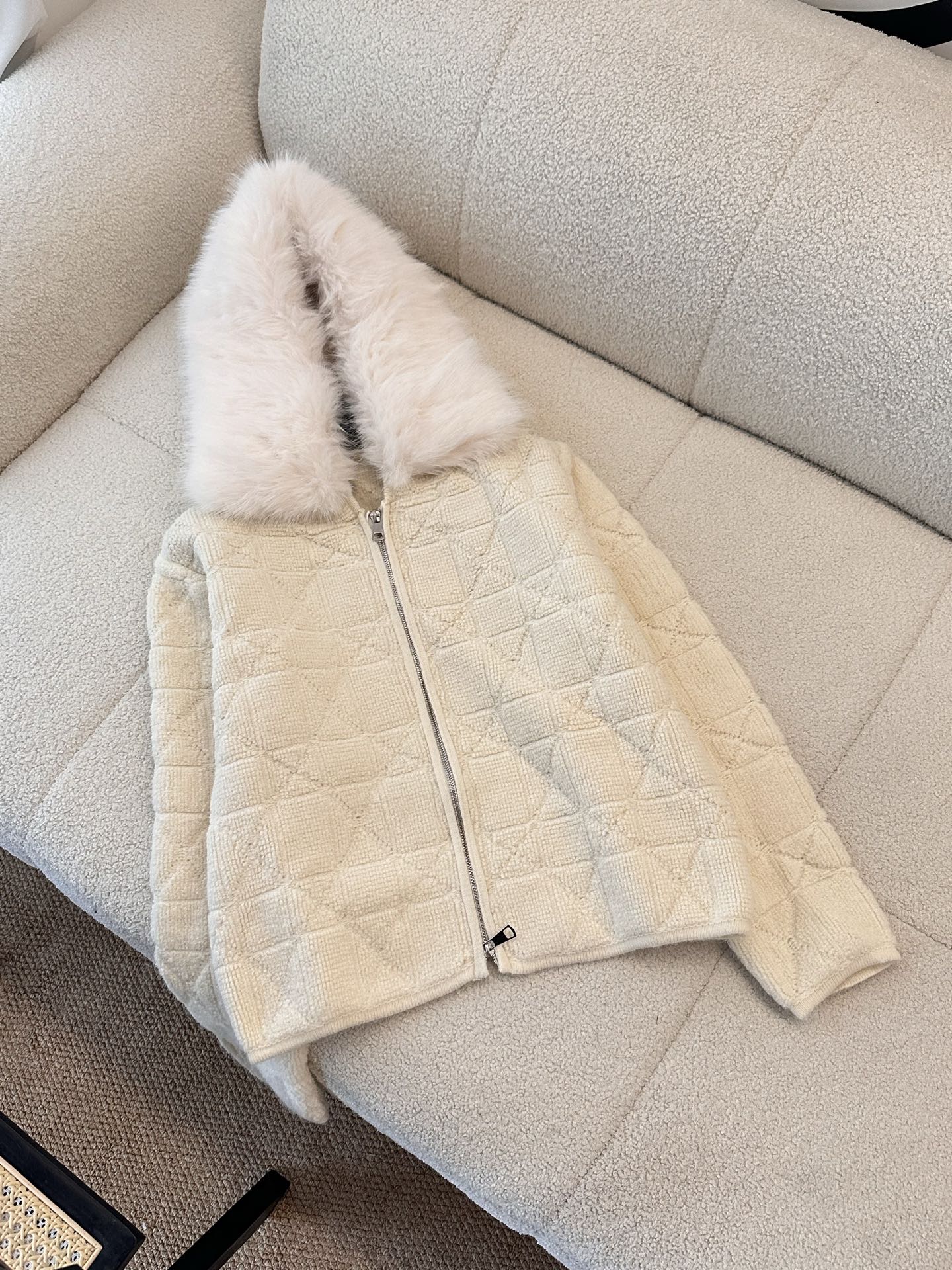 _dg_9smh6XJsx7eDMFJAYDBCqOLajp1SOSk0qiGw