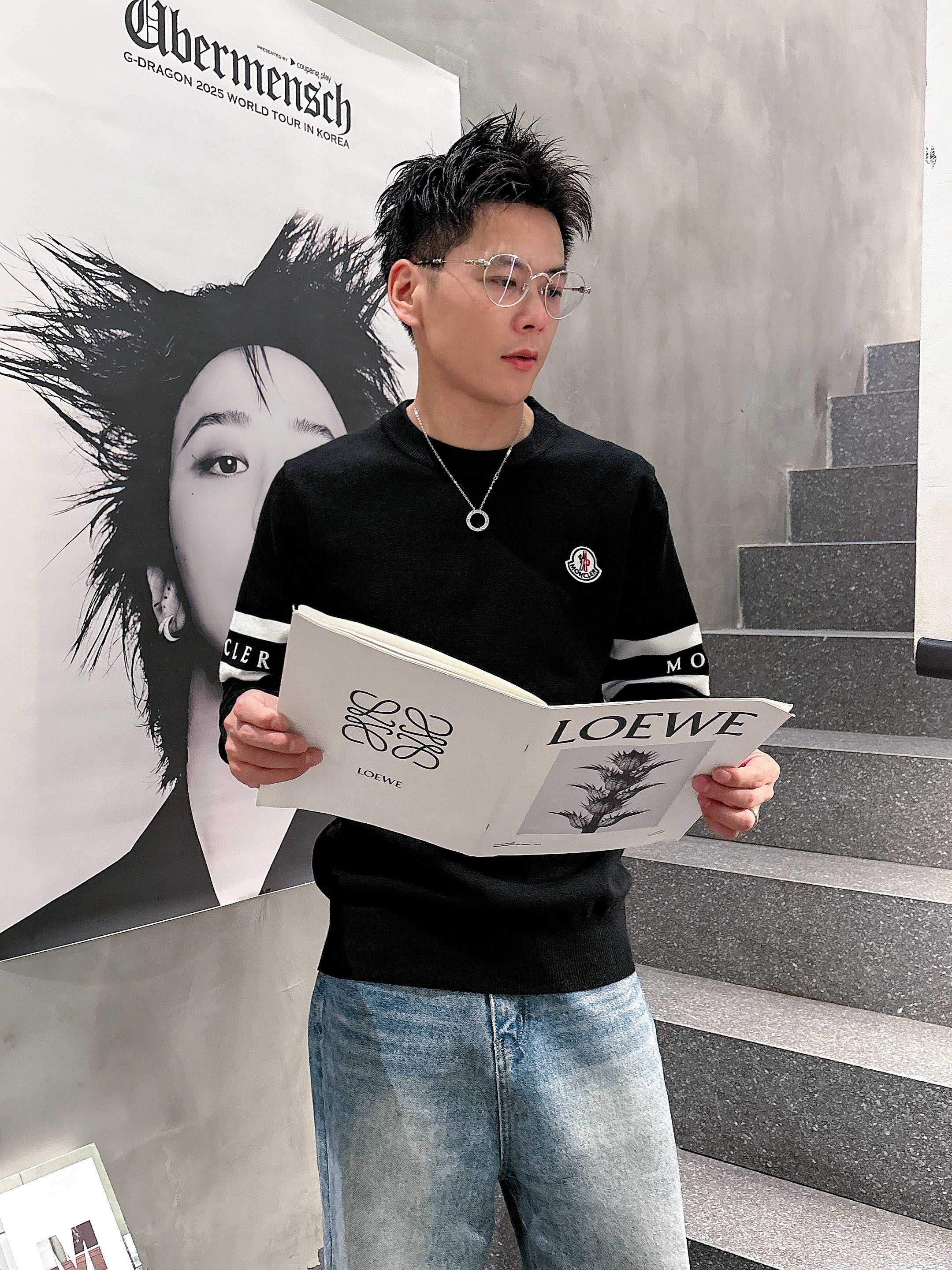 · 蒙口Moncler 2025官网秋冬季最新款圆领毛衣，专柜同步在售爆款！特供羊毛混纺面料.手感舒适.