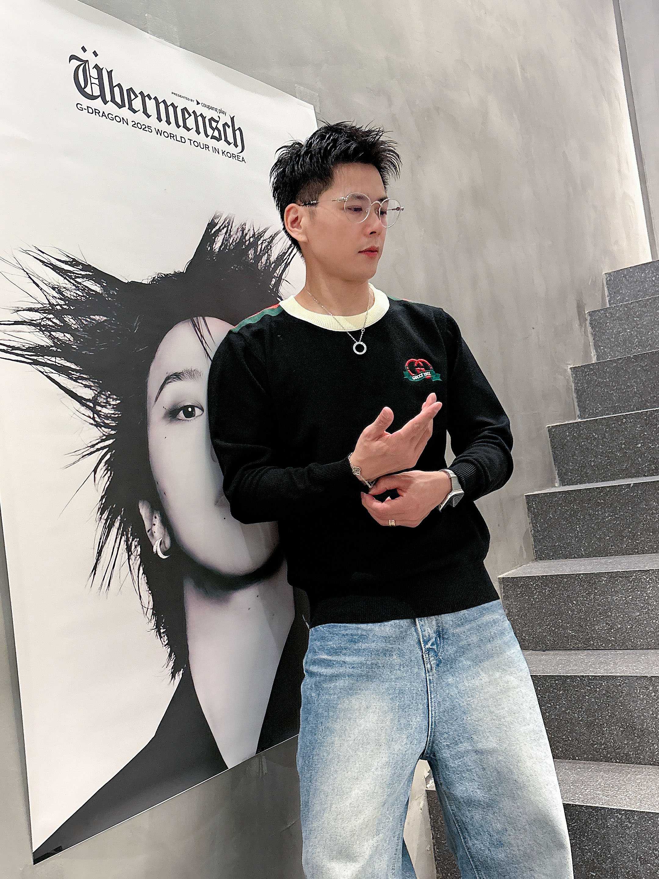 · 古驰Gucci 2025官网秋冬季最新款圆领毛衣，专柜同步在售爆款！特供羊毛混纺面料.手感舒适.可直