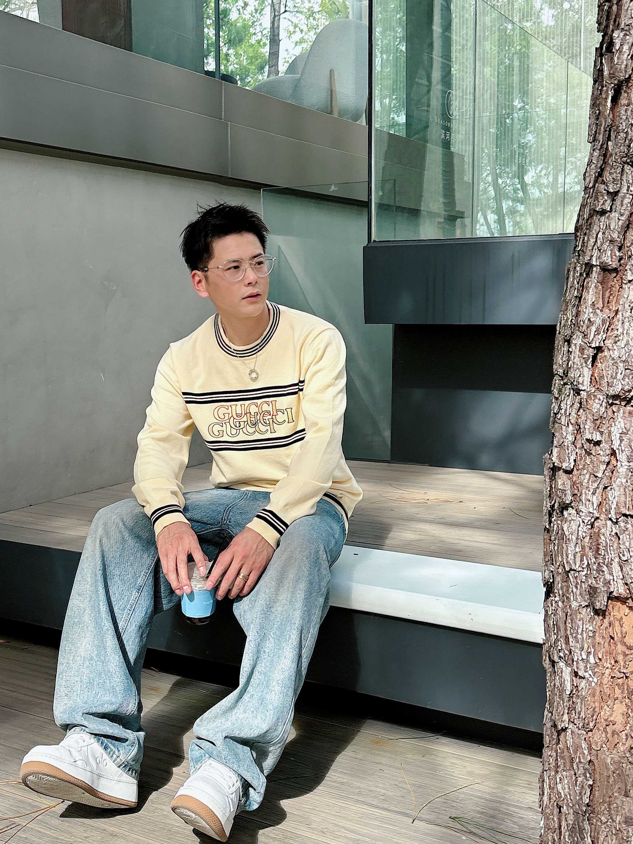 · 古驰Gucci 2025官网秋冬季最新款圆领毛衣，专柜同步在售爆款！特供羊毛混纺面料.手感舒适.可直