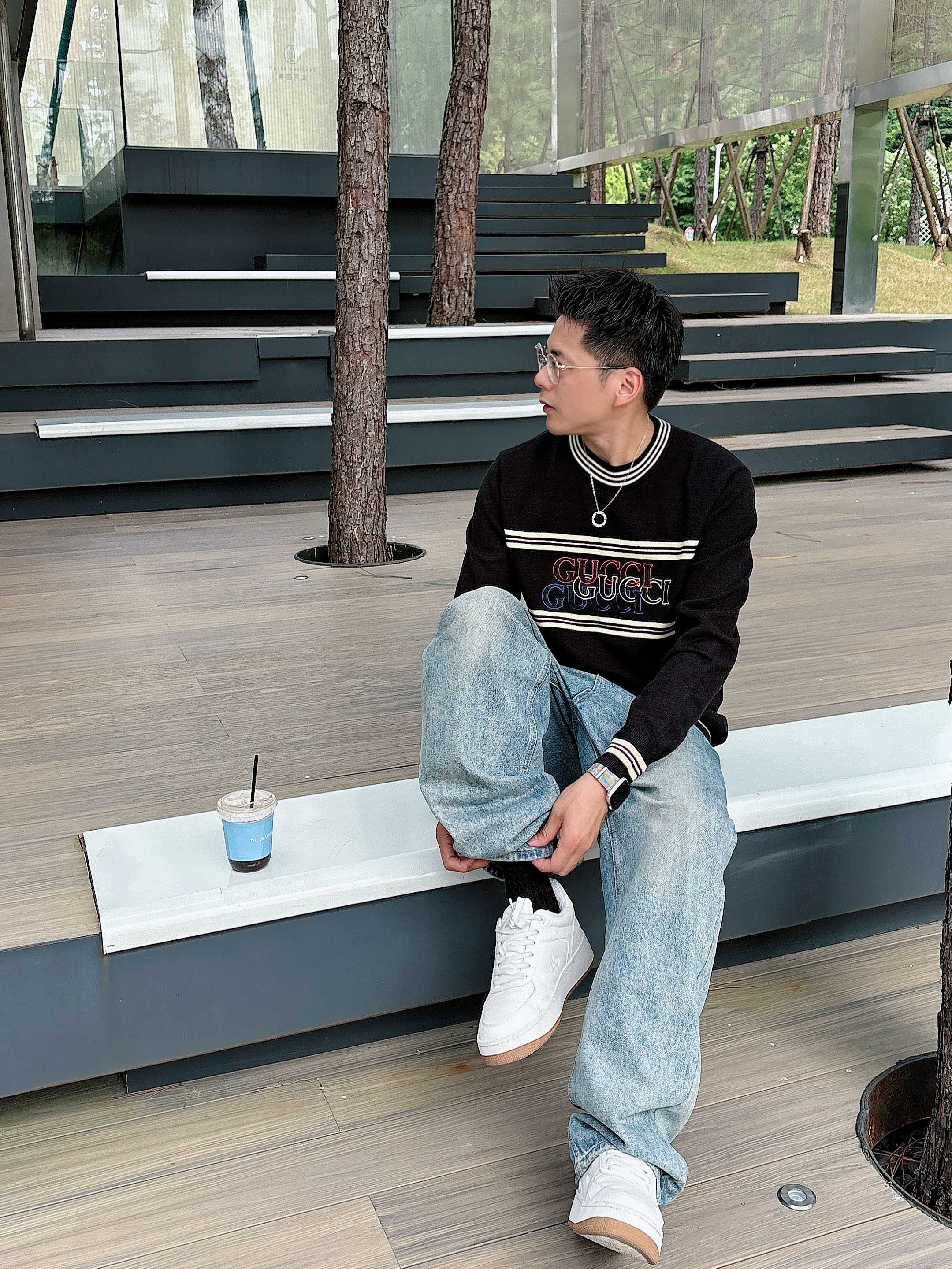 · 古驰Gucci 2025官网秋冬季最新款圆领毛衣，专柜同步在售爆款！特供羊毛混纺面料.手感舒适.可直