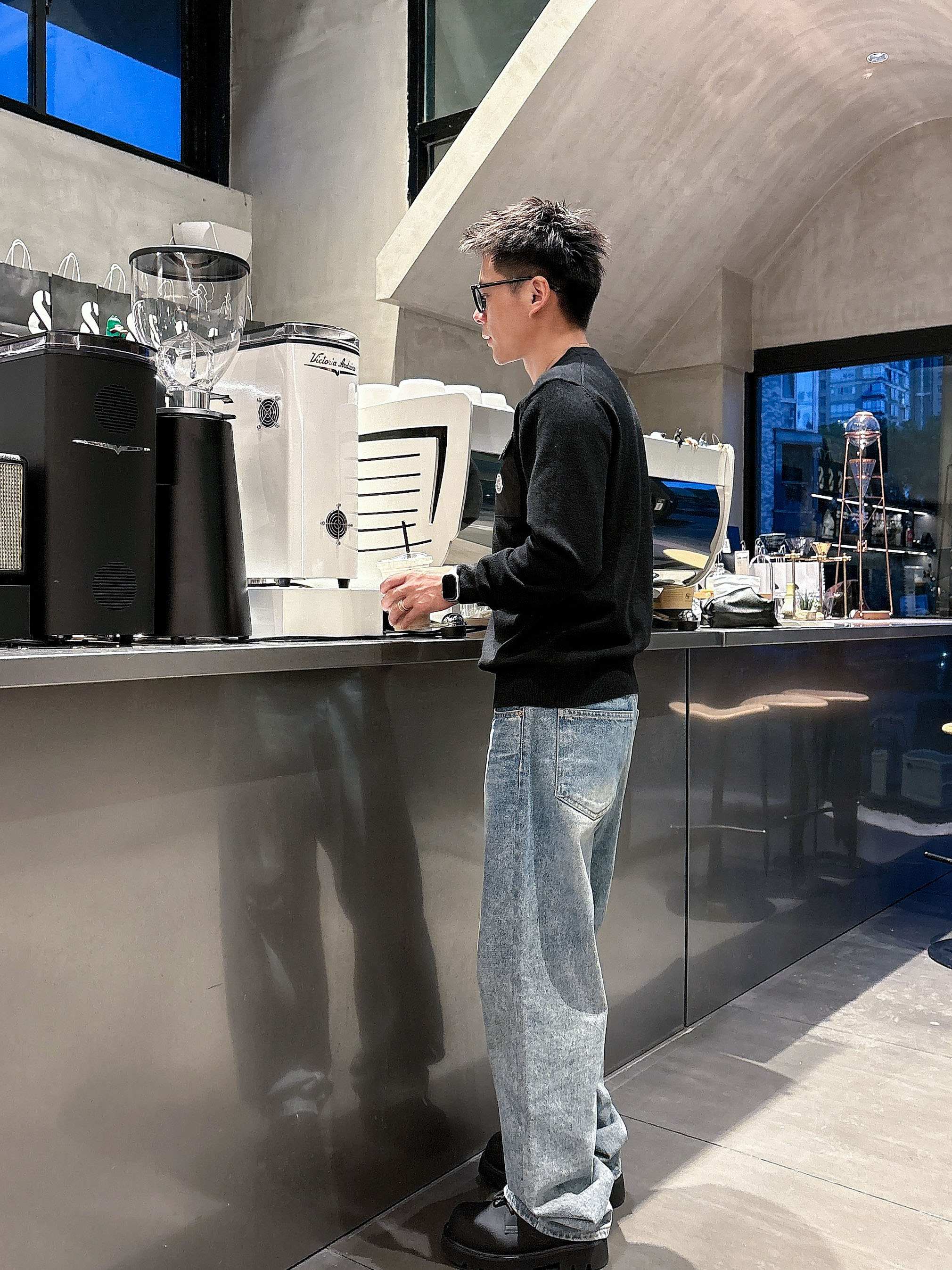 · 蒙口Moncler 2025官网秋冬季最新款圆领毛衣，专柜同步在售爆款！特供羊毛混纺面料.手感舒适.