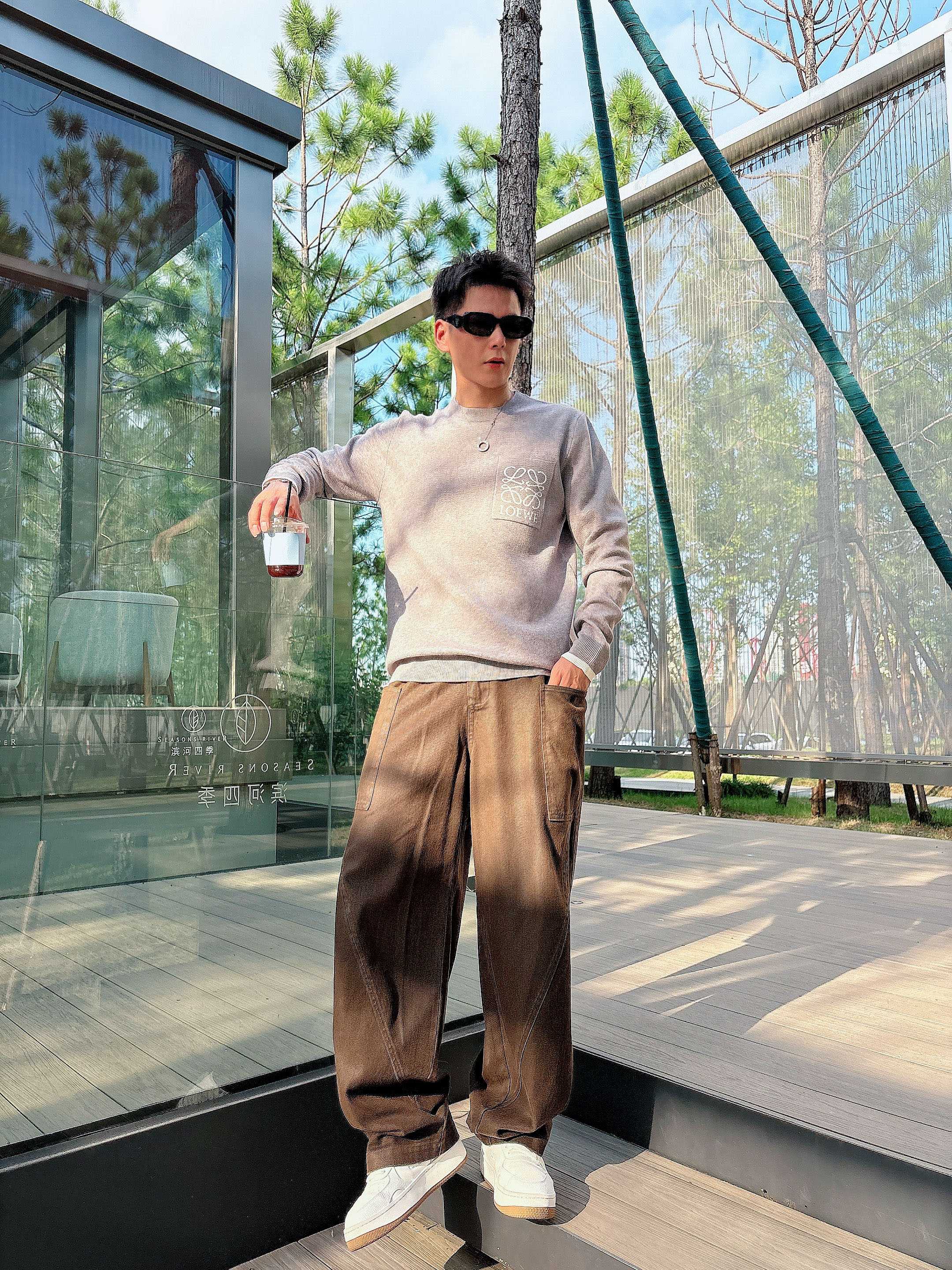 罗意威loewe 2025官网秋冬季最新款圆领毛衣，专柜同步在售爆款！特供羊毛混纺面料.手感舒适.可直接