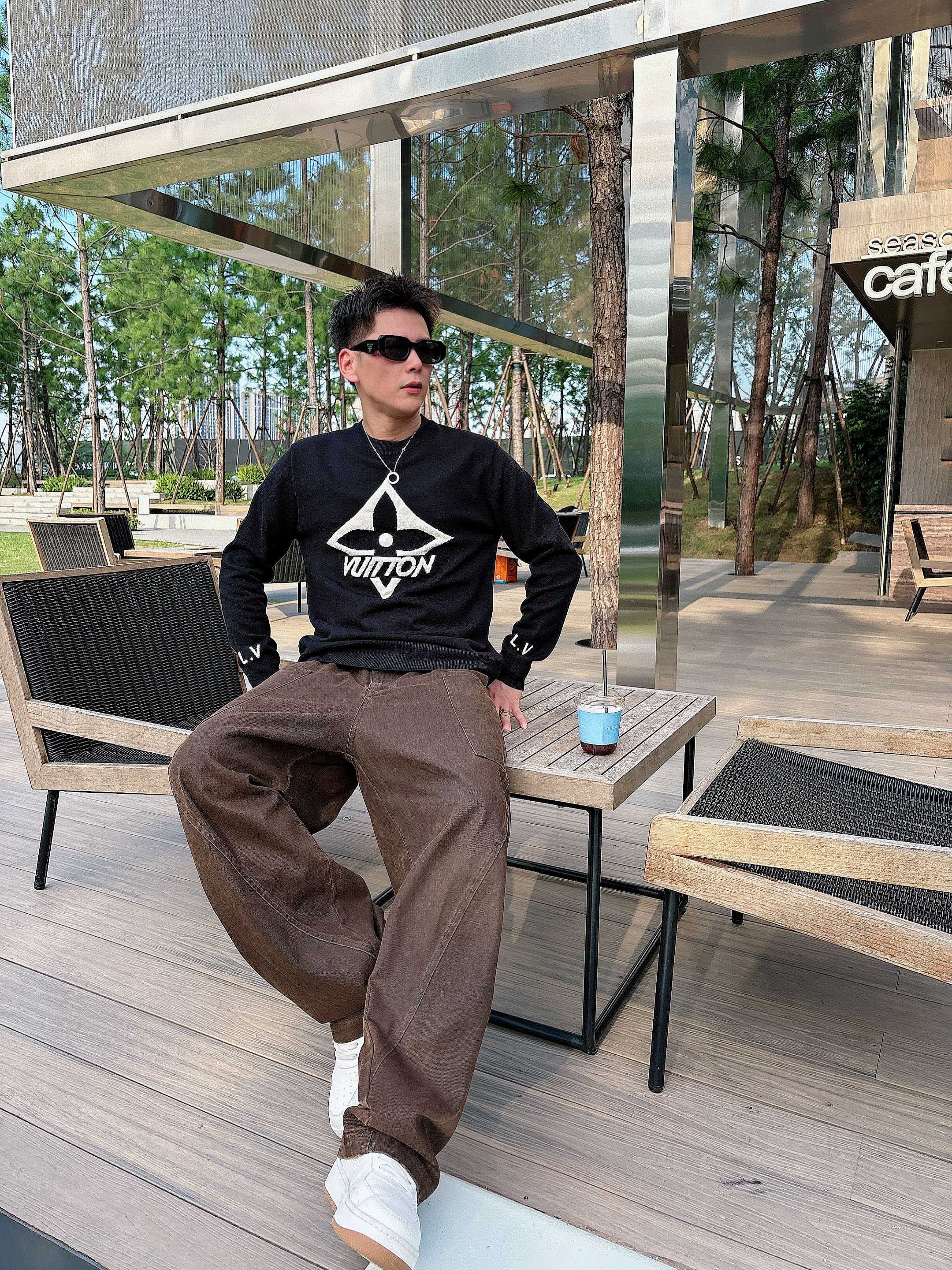 LV 2025官网秋冬季最新款圆领毛衣，专柜同步在售爆款！特供羊毛混纺面料.手感舒适.可直接接触皮肤，l