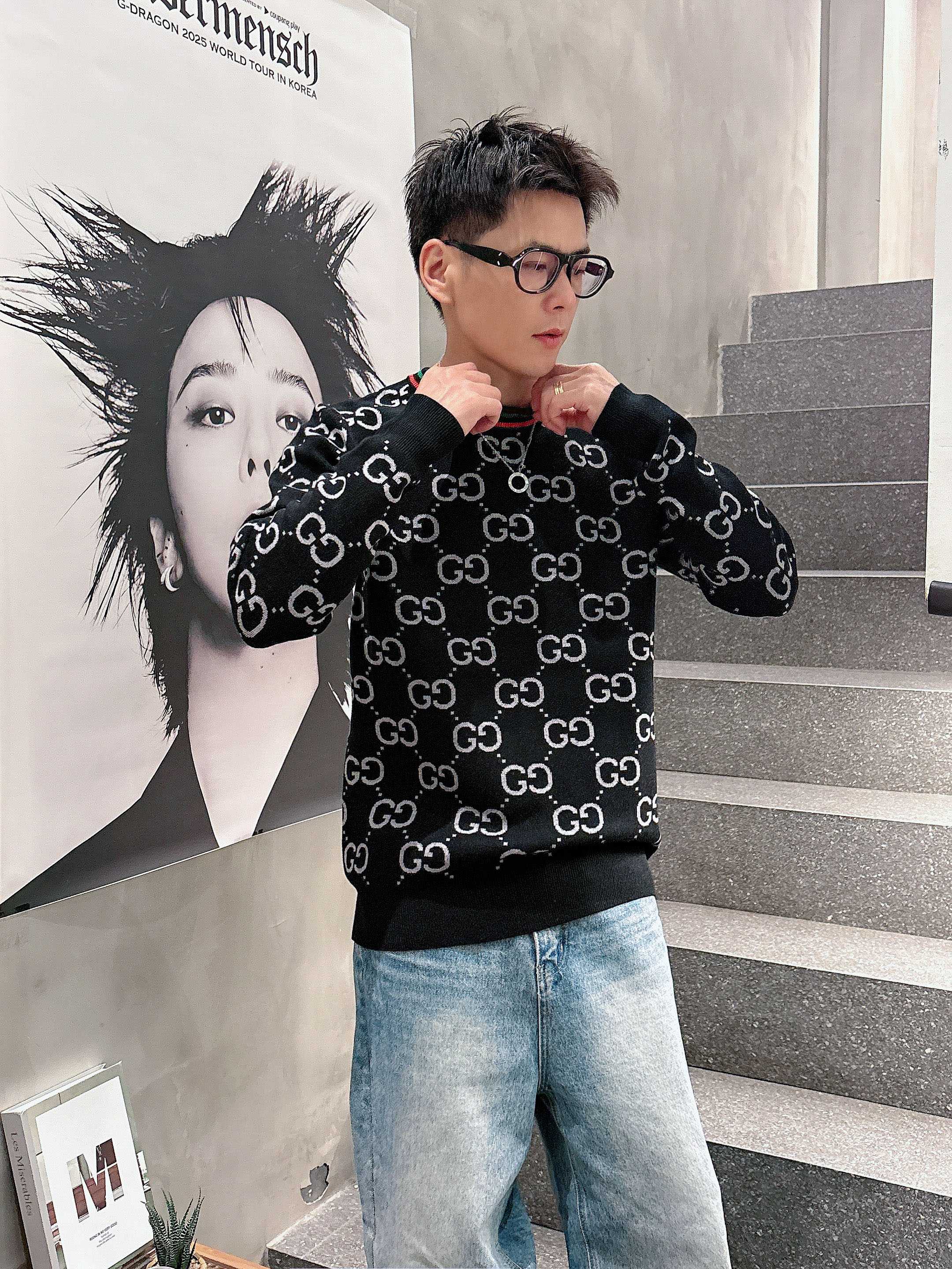古驰Gucci 2025官网秋冬季最新款圆领毛衣，专柜同步在售爆款！特供羊毛混纺面料.手感舒适.可直接接