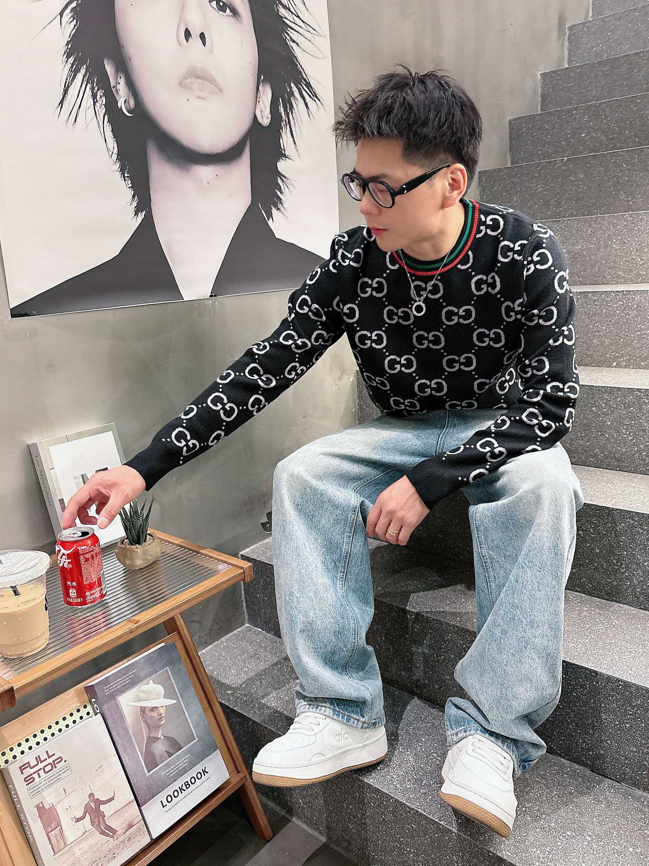 古驰Gucci 2025官网秋冬季最新款圆领毛衣，专柜同步在售爆款！特供羊毛混纺面料.手感舒适.可直接接