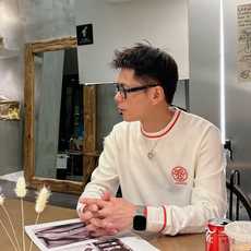 爱马仕Hermes2025官网秋冬季最新款圆领毛衣,专柜同步在售爆款!特供羊毛混纺面料.手感舒适.可直接 爱马仕Hermes2025官网秋冬季最新款圆领毛衣,专柜同步在售爆款!特供羊毛混纺面料.手感舒适.可直接