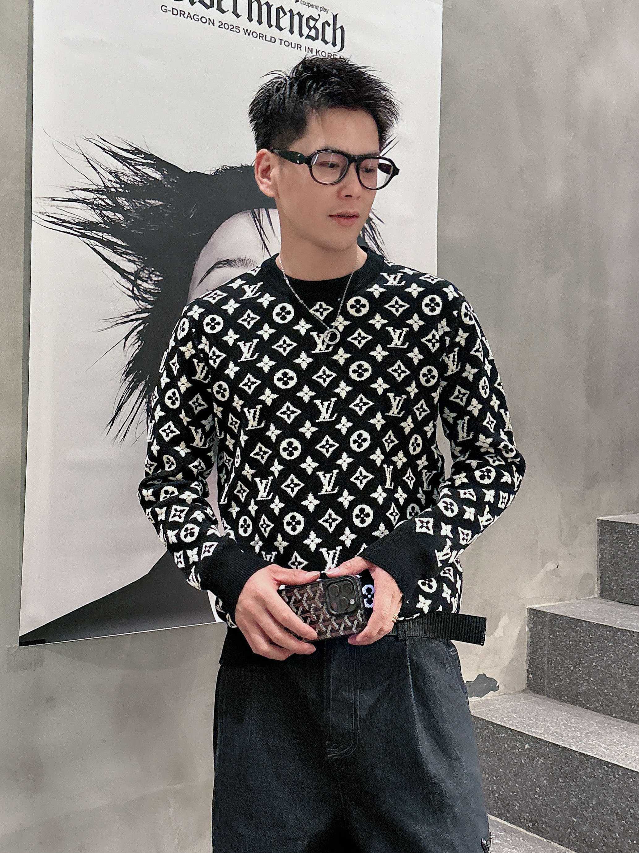 LV 2025官网秋冬季最新款圆领毛衣，专柜同步在售爆款！特供羊毛混纺面料.手感舒适.可直接接触皮肤，l