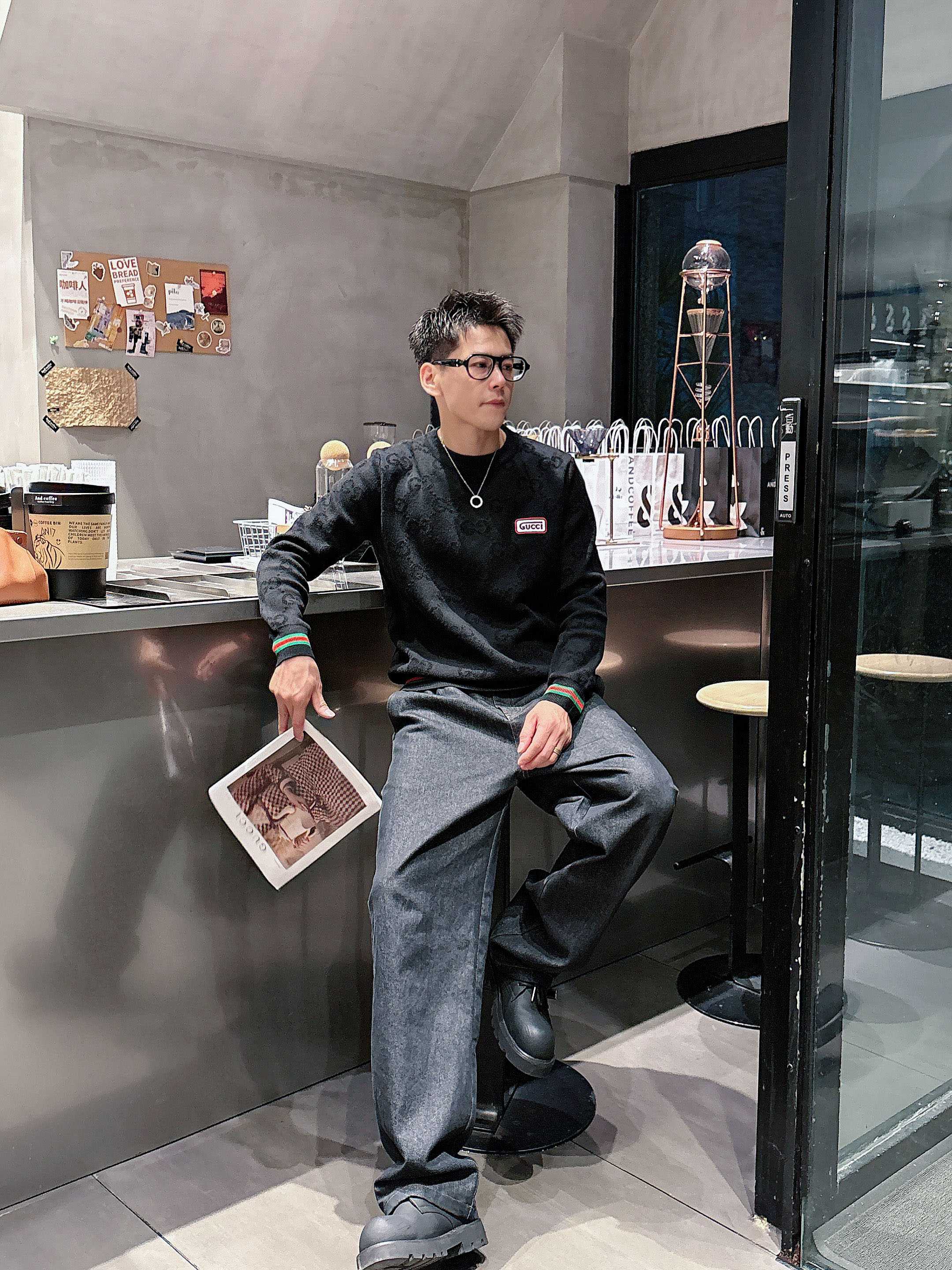 古驰Gucci 2025官网秋冬季最新款圆领毛衣，专柜同步在售爆款！特供羊毛混纺面料.手感舒适.可直接接