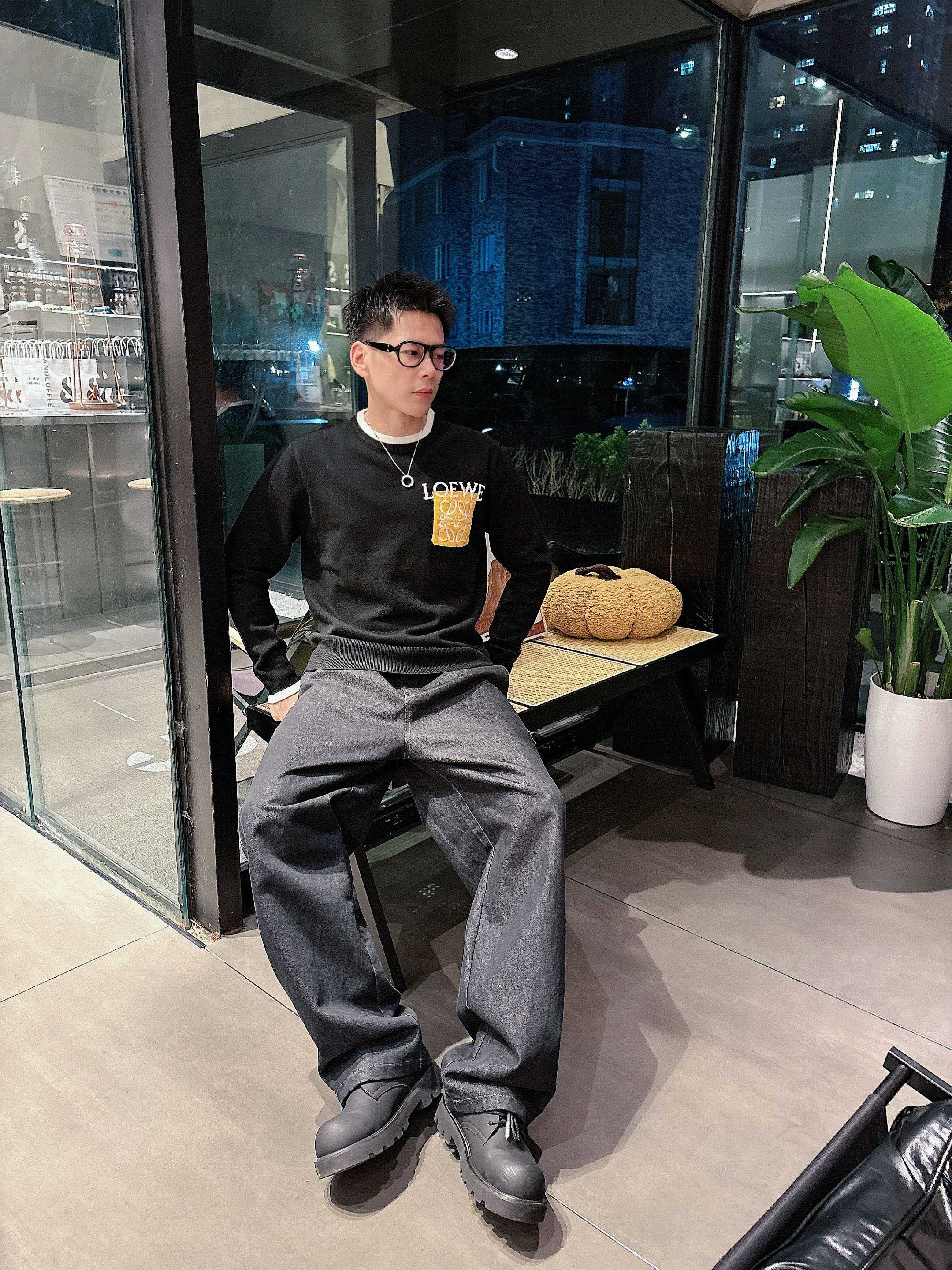 罗意威loewe 2025官网秋冬季最新款圆领毛衣，专柜同步在售爆款！特供羊毛混纺面料.手感舒适.可直接
