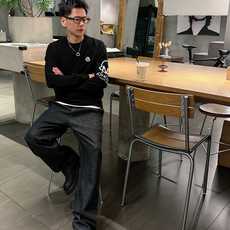 蒙口Moncler 2025官网秋冬季最新款圆领毛衣,专柜同步在售爆款!特供羊毛混纺面料.手感舒适.可直 蒙口Moncler 2025官网秋冬季最新款圆领毛衣,专柜同步在售爆款!特供羊毛混纺面料.手感舒适.可直