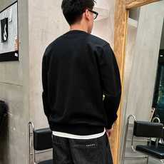 蒙口Moncler 2025官网秋冬季最新款圆领毛衣,专柜同步在售爆款!特供羊毛混纺面料.手感舒适.可直 蒙口Moncler 2025官网秋冬季最新款圆领毛衣,专柜同步在售爆款!特供羊毛混纺面料.手感舒适.可直
