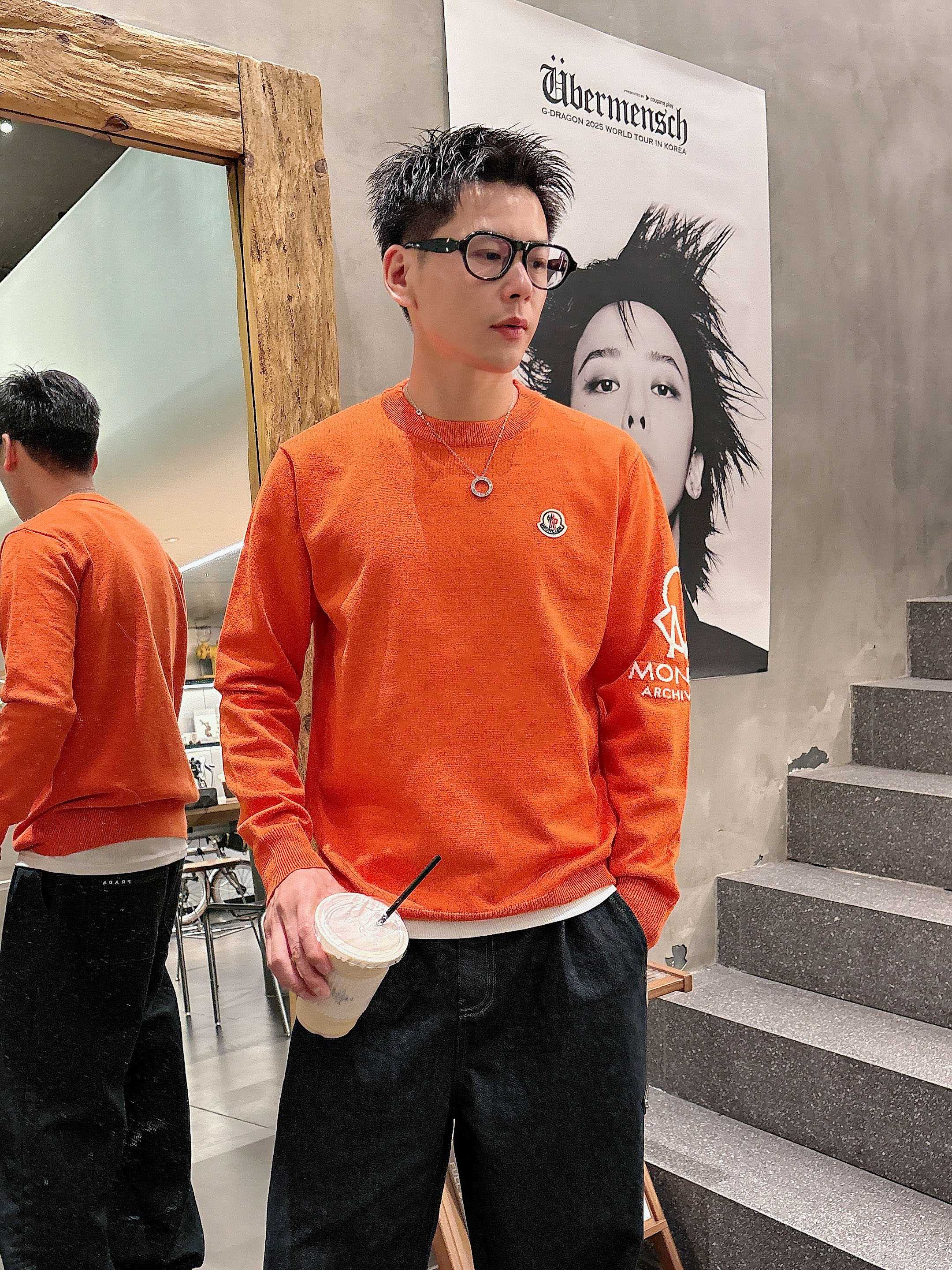 蒙口Moncler 2025官网秋冬季最新款圆领毛衣，专柜同步在售爆款！特供羊毛混纺面料.手感舒适.可直