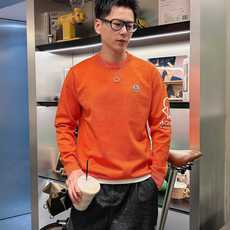 蒙口Moncler 2025官网秋冬季最新款圆领毛衣,专柜同步在售爆款!特供羊毛混纺面料.手感舒适.可直 蒙口Moncler 2025官网秋冬季最新款圆领毛衣,专柜同步在售爆款!特供羊毛混纺面料.手感舒适.可直