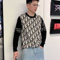 迪奥Dior 2025官网秋冬季最新款圆领毛衣,专柜同步在售爆款!特供羊毛混纺面料.手感舒适.可直接接触 迪奥Dior 2025官网秋冬季最新款圆领毛衣,专柜同步在售爆款!特供羊毛混纺面料.手感舒适.可直接接触