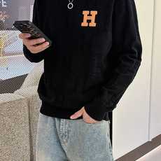 爱马仕hermes 2025官网秋冬季最新款圆领毛衣,专柜同步在售爆款!特供羊毛混纺面料.手感舒适.可直 爱马仕hermes 2025官网秋冬季最新款圆领毛衣,专柜同步在售爆款!特供羊毛混纺面料.手感舒适.可直
