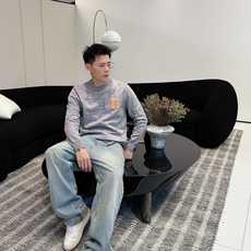 爱马仕hermes 2025官网秋冬季最新款圆领毛衣,专柜同步在售爆款!特供羊毛混纺面料.手感舒适.可直 爱马仕hermes 2025官网秋冬季最新款圆领毛衣,专柜同步在售爆款!特供羊毛混纺面料.手感舒适.可直