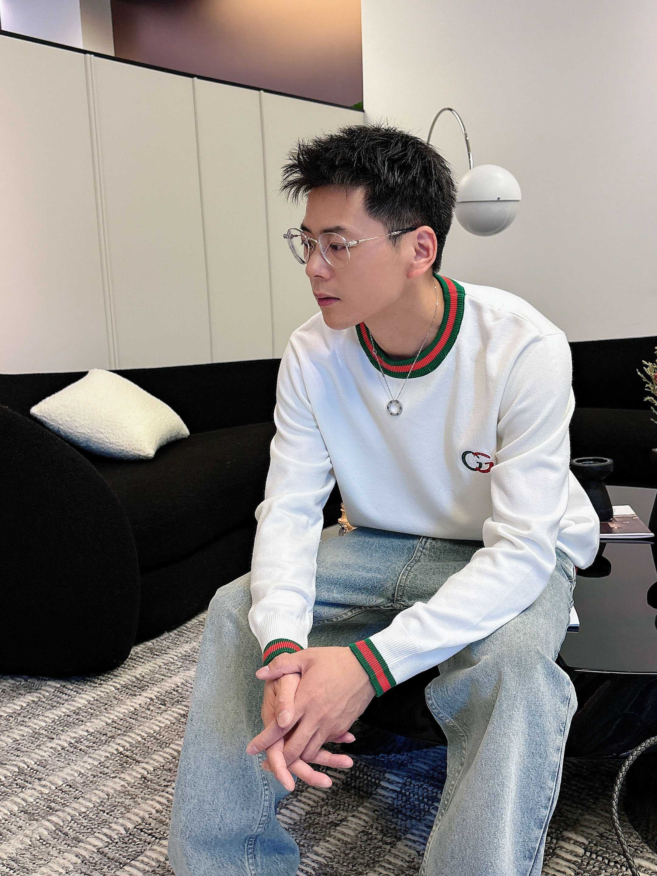 古驰Gucci 2025官网秋冬季最新款圆领毛衣，专柜同步在售爆款！特供羊毛混纺面料.手感舒适.可直接接