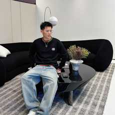 古驰Gucci 2025官网秋冬季最新款圆领毛衣,专柜同步在售爆款!特供羊毛混纺面料.手感舒适.可直接接 古驰Gucci 2025官网秋冬季最新款圆领毛衣,专柜同步在售爆款!特供羊毛混纺面料.手感舒适.可直接接