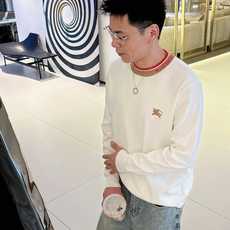 巴宝莉bur 2025官网秋冬季最新款圆领毛衣,专柜同步在售爆款!特供羊毛混纺面料.手感舒适.可直接接触 巴宝莉bur 2025官网秋冬季最新款圆领毛衣,专柜同步在售爆款!特供羊毛混纺面料.手感舒适.可直接接触