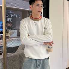 巴宝莉bur 2025官网秋冬季最新款圆领毛衣,专柜同步在售爆款!特供羊毛混纺面料.手感舒适.可直接接触 巴宝莉bur 2025官网秋冬季最新款圆领毛衣,专柜同步在售爆款!特供羊毛混纺面料.手感舒适.可直接接触