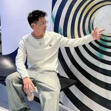 巴宝莉bur 2025官网秋冬季最新款圆领毛衣,专柜同步在售爆款!特供羊毛混纺面料.手感舒适.可直接接触 巴宝莉bur 2025官网秋冬季最新款圆领毛衣,专柜同步在售爆款!特供羊毛混纺面料.手感舒适.可直接接触