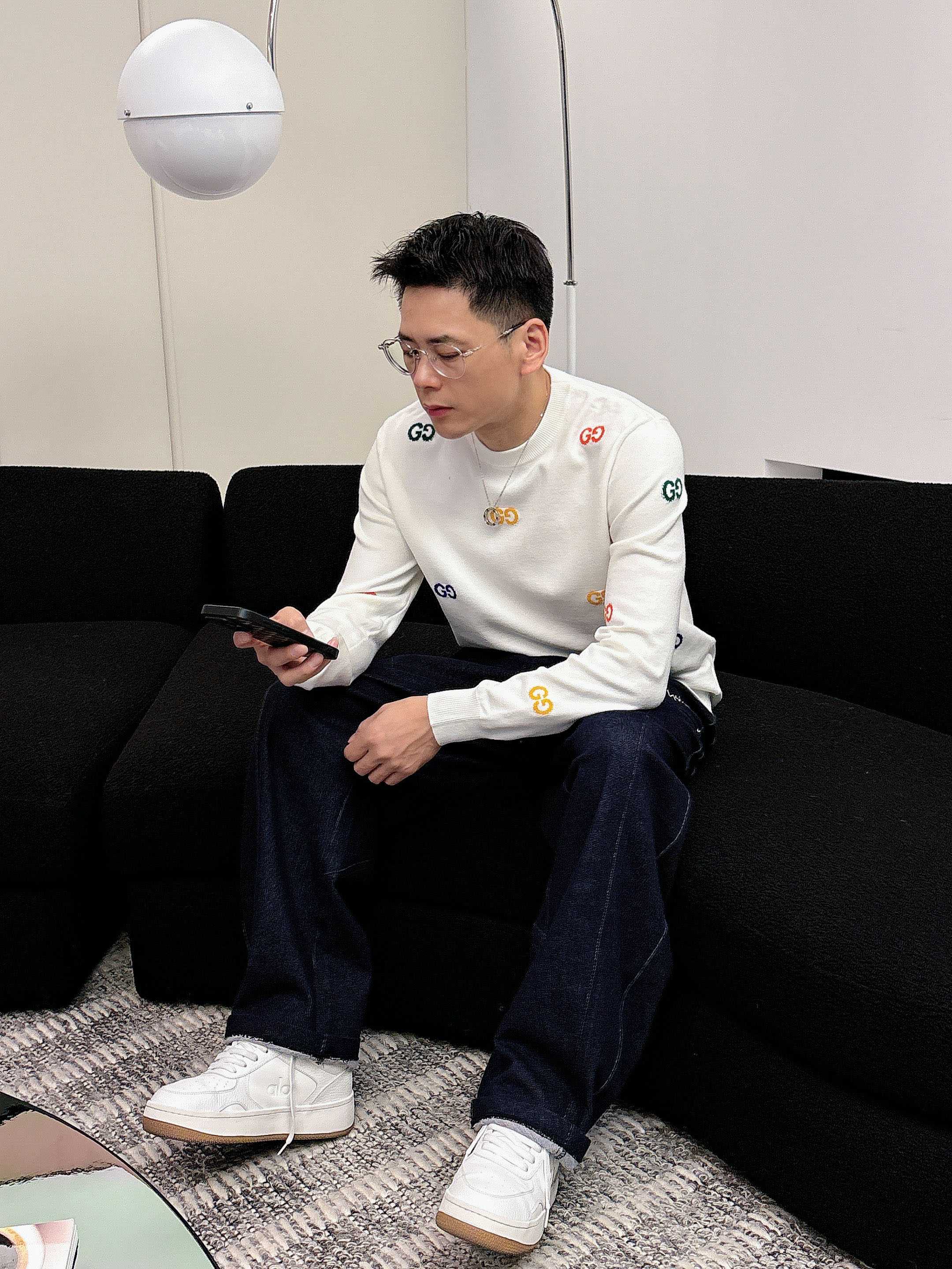 · 古驰Gucci 2025官网秋冬季最新款圆领毛衣，专柜同步在售爆款！特供羊毛混纺面料.手感舒适.可直